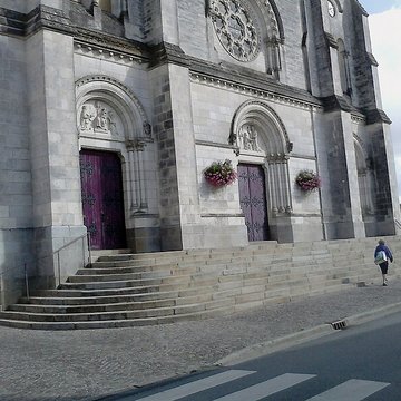 Église Saint-Pierre des Essarts
