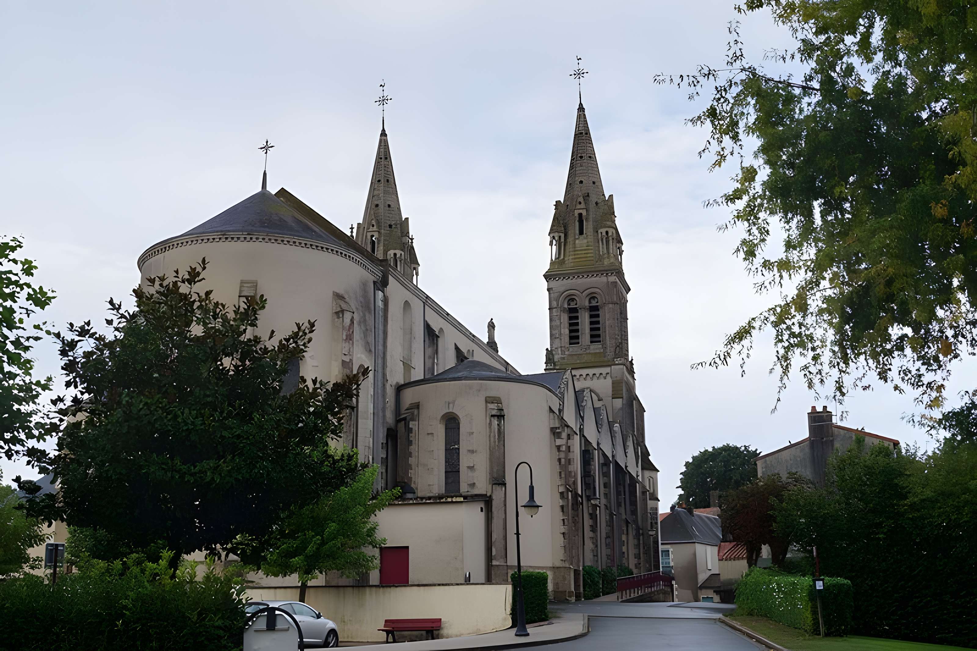 Église Saint-Pierre des Essarts
