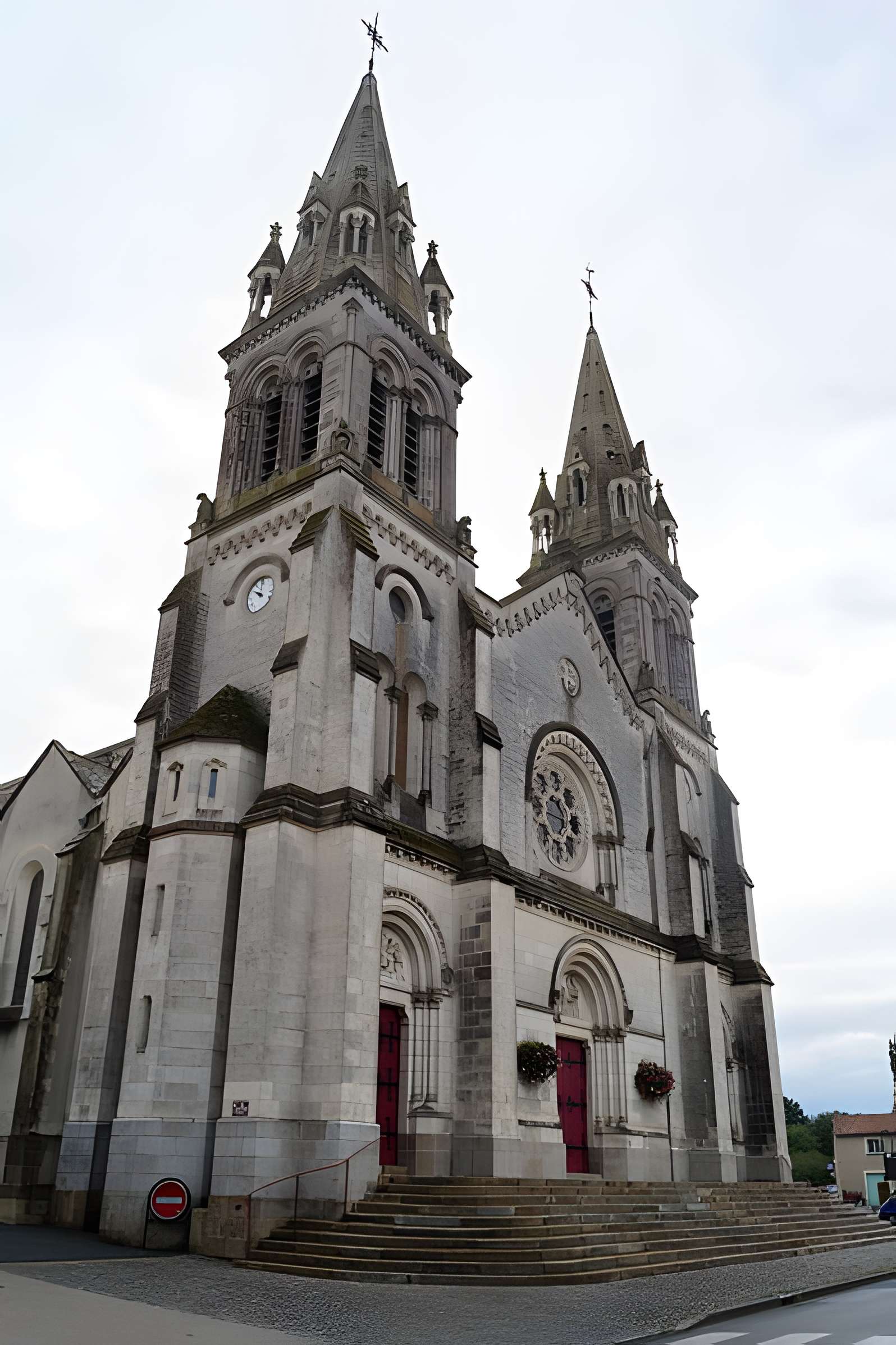 Église Saint-Pierre des Essarts