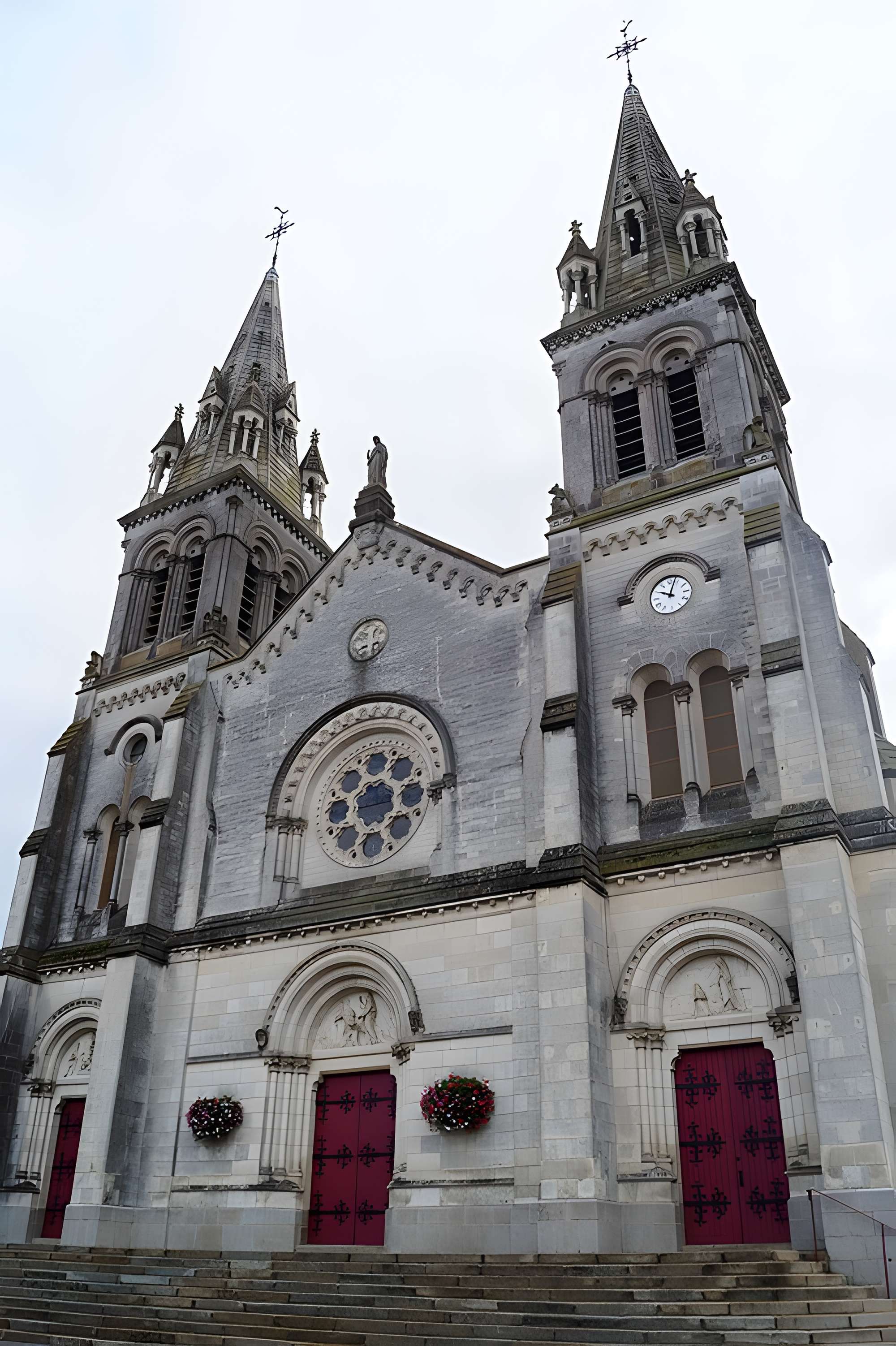 Église Saint-Pierre des Essarts