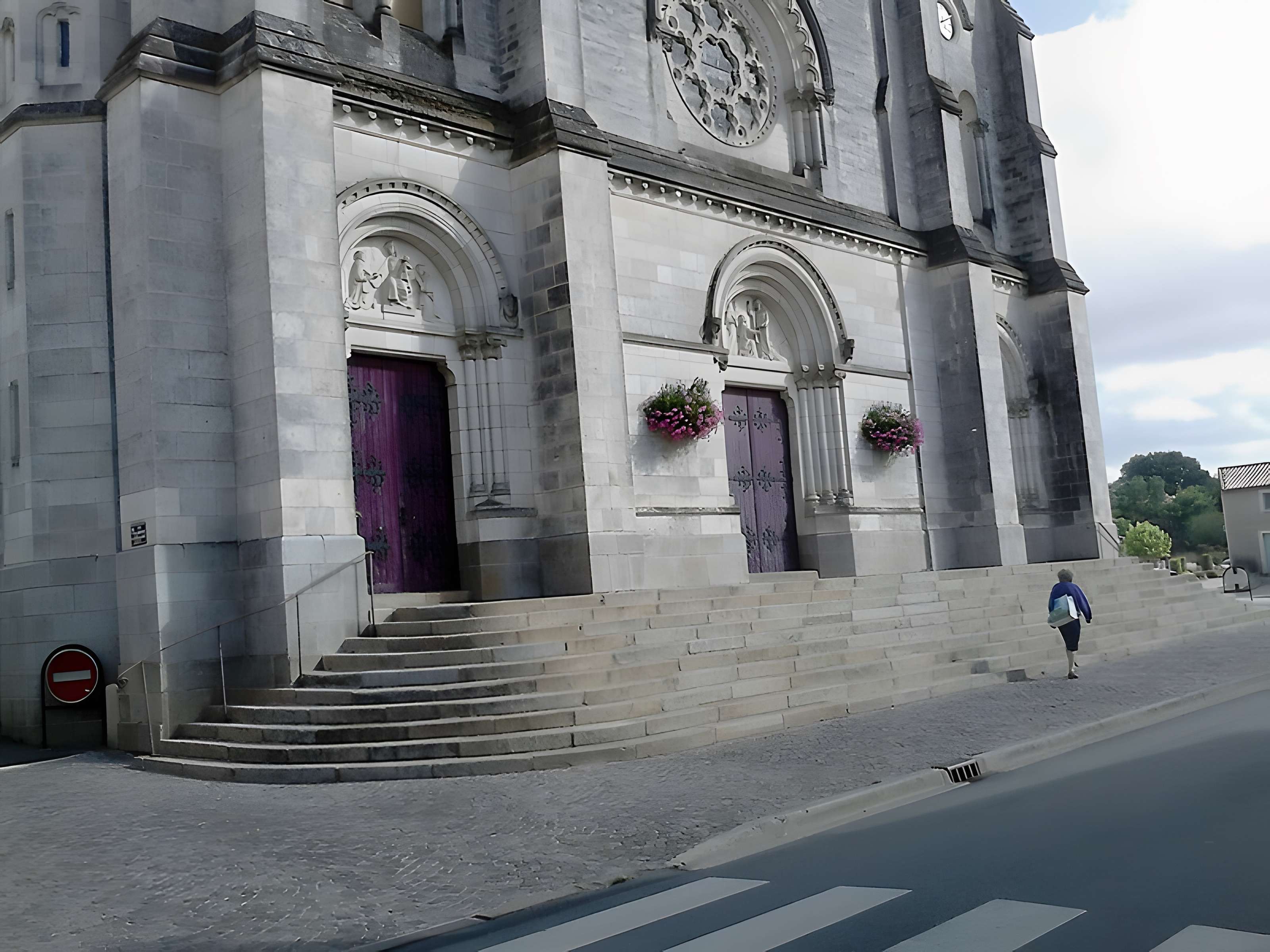 Église Saint-Pierre des Essarts