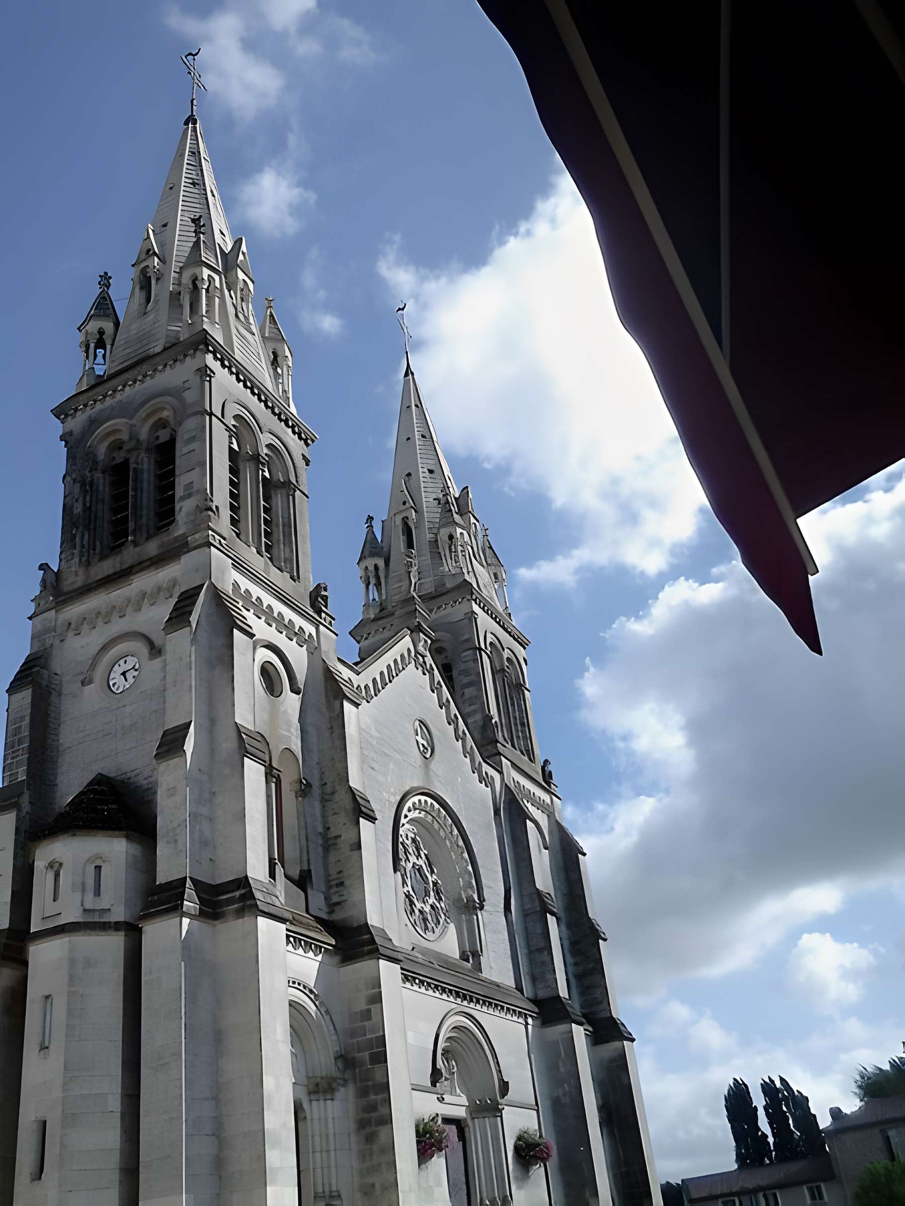 Église Saint-Pierre des Essarts