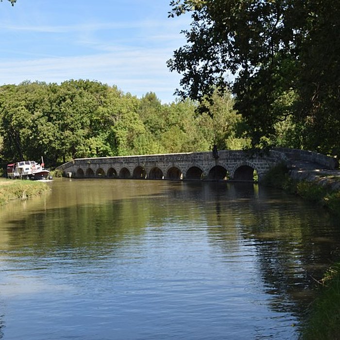 Photo de Canal du Midi : Épanchoir de lArgent-Double