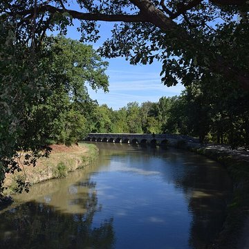 Canal du Midi : Épanchoir de lArgent-Double