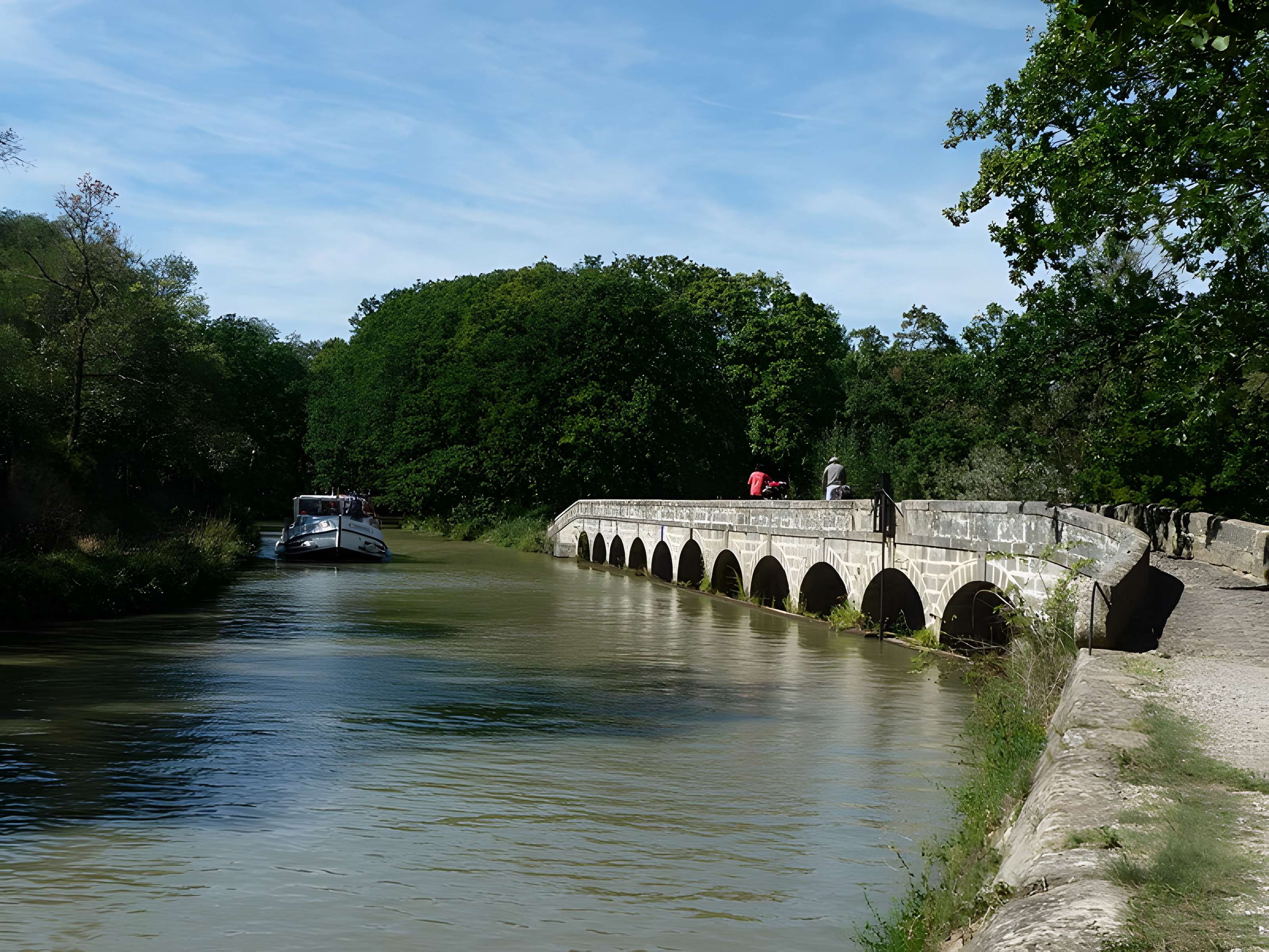 Canal du Midi : Épanchoir de l'Argent-Double