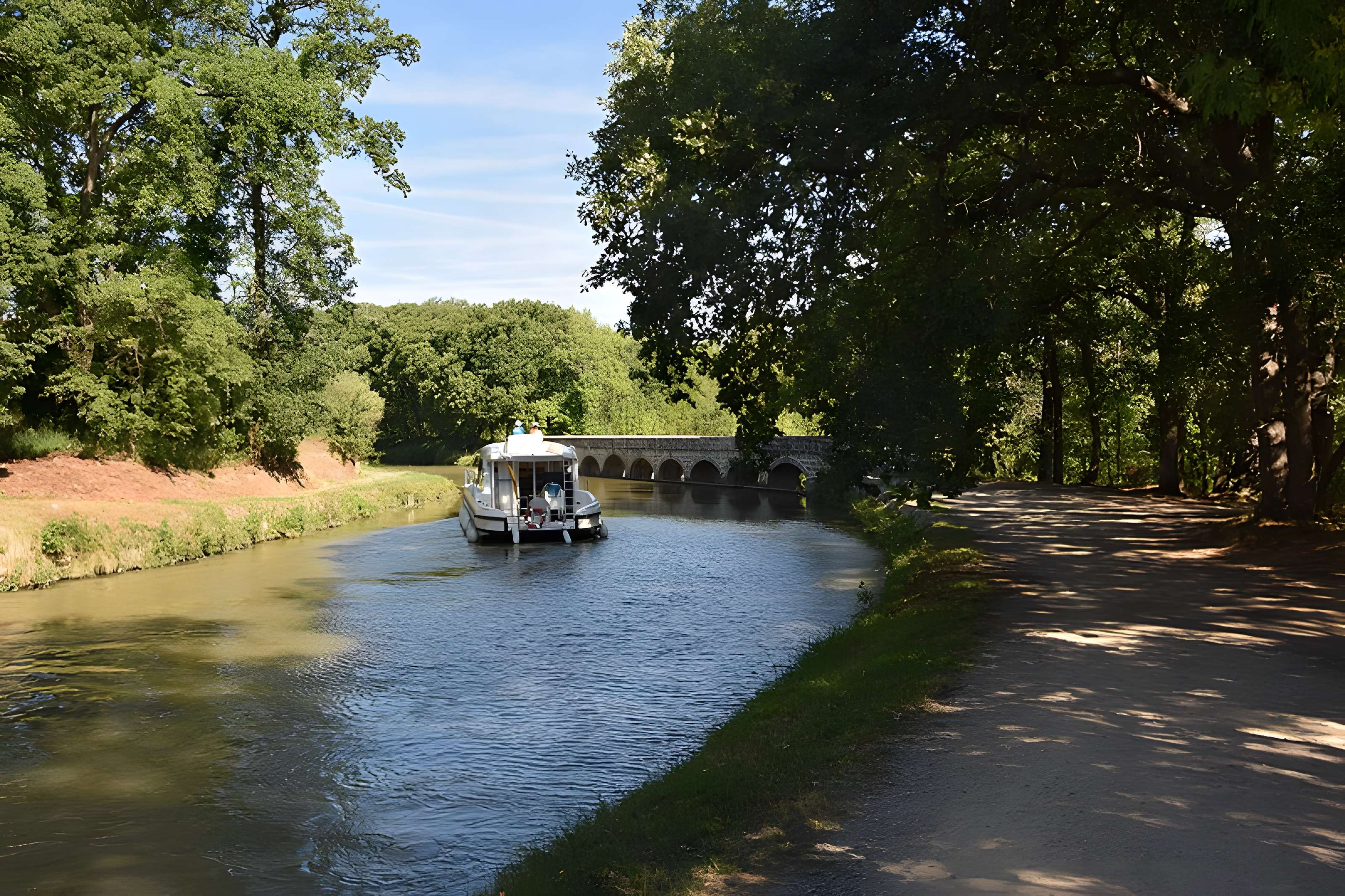 Canal du Midi : Épanchoir de l'Argent-Double