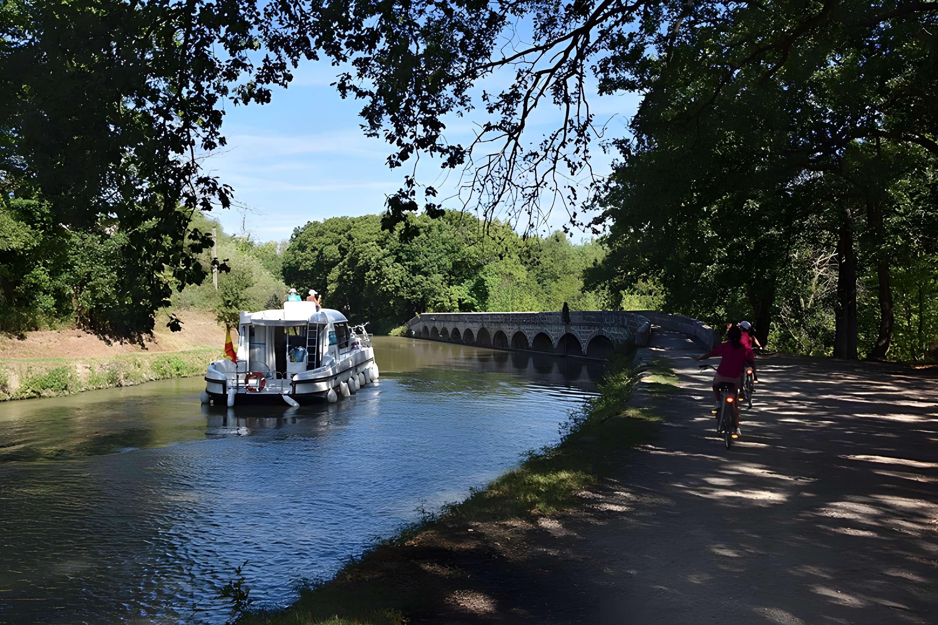 Canal du Midi : Épanchoir de l'Argent-Double
