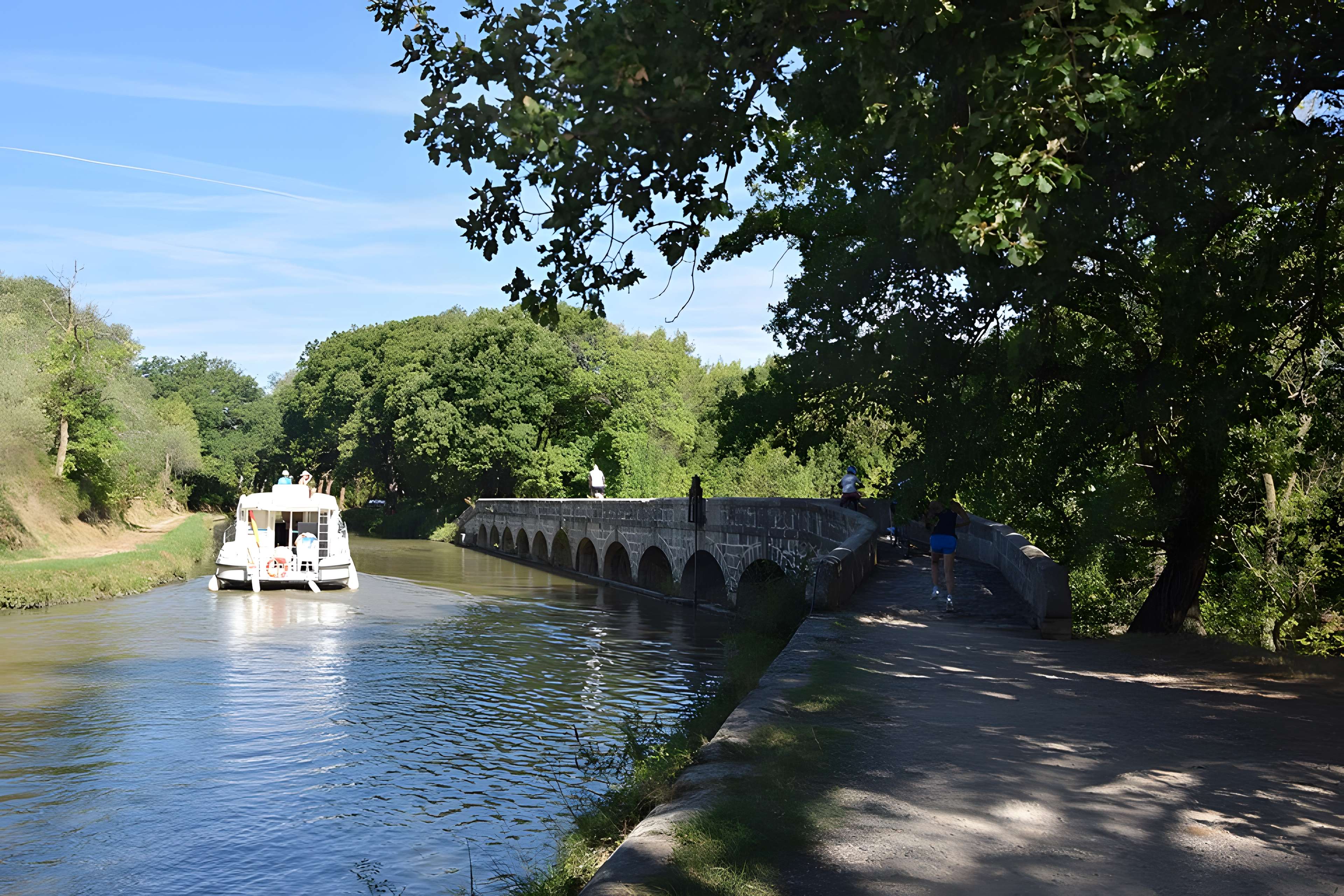 Canal du Midi : Épanchoir de l'Argent-Double