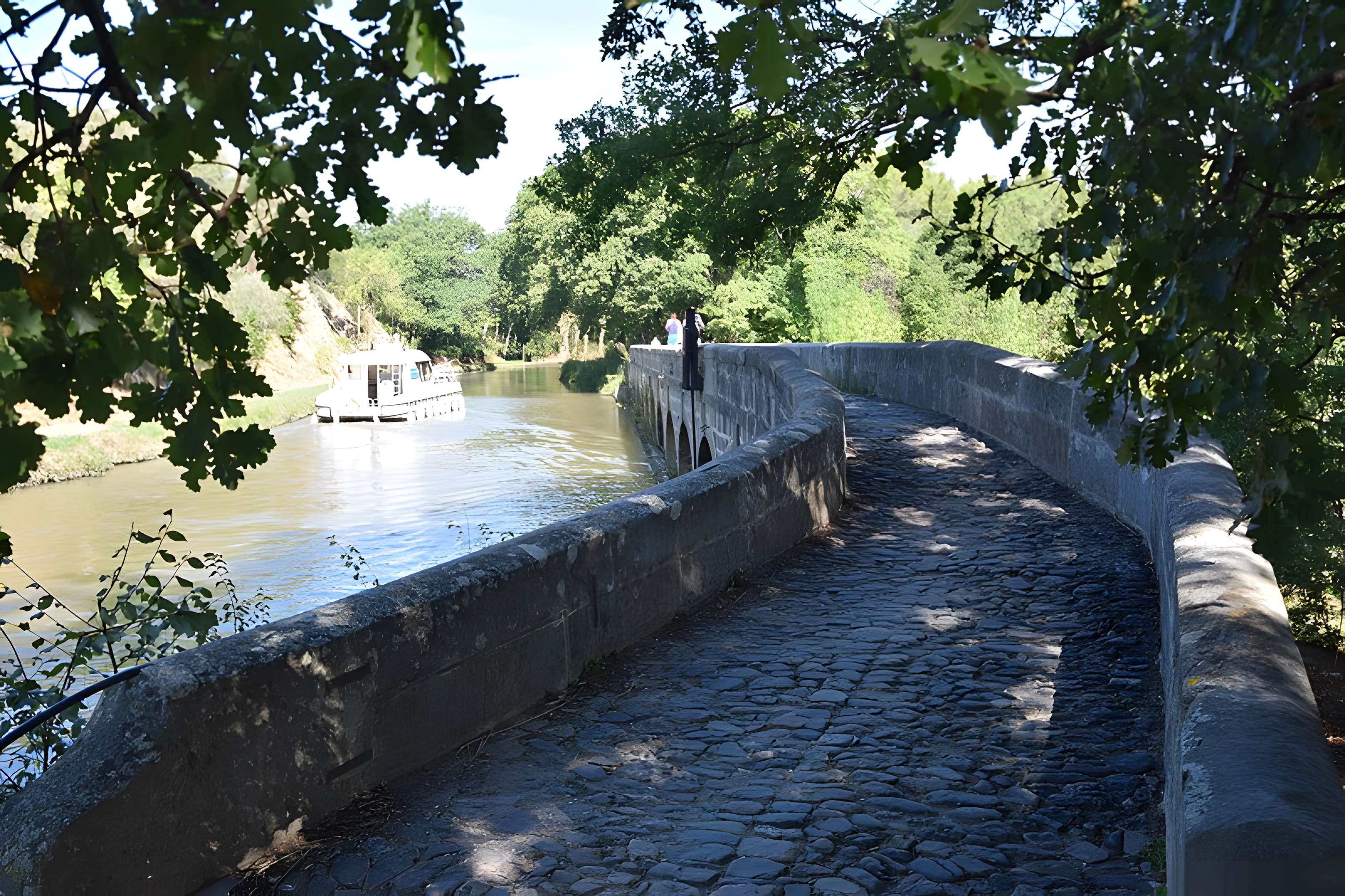Canal du Midi : Épanchoir de l'Argent-Double
