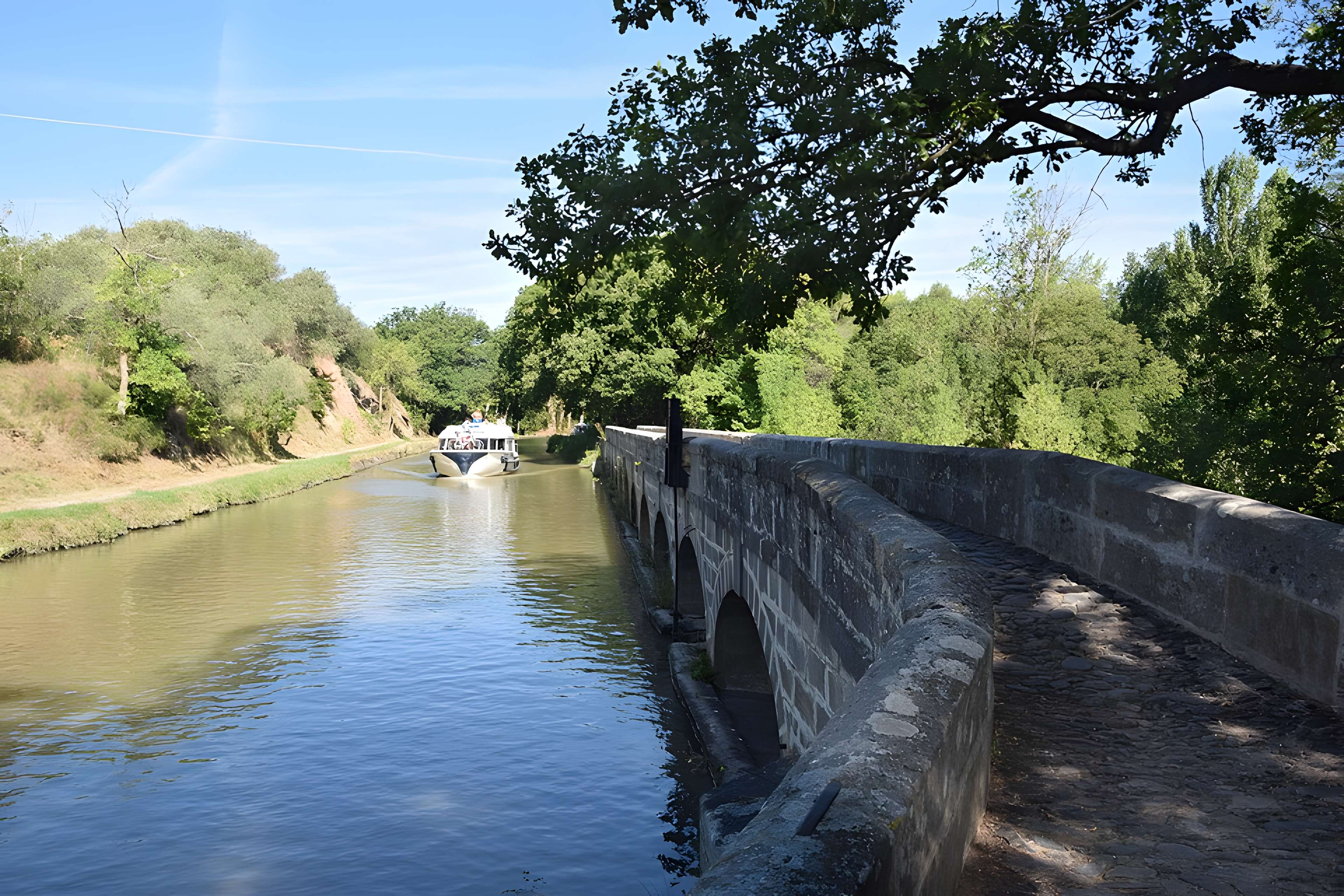 Canal du Midi : Épanchoir de l'Argent-Double