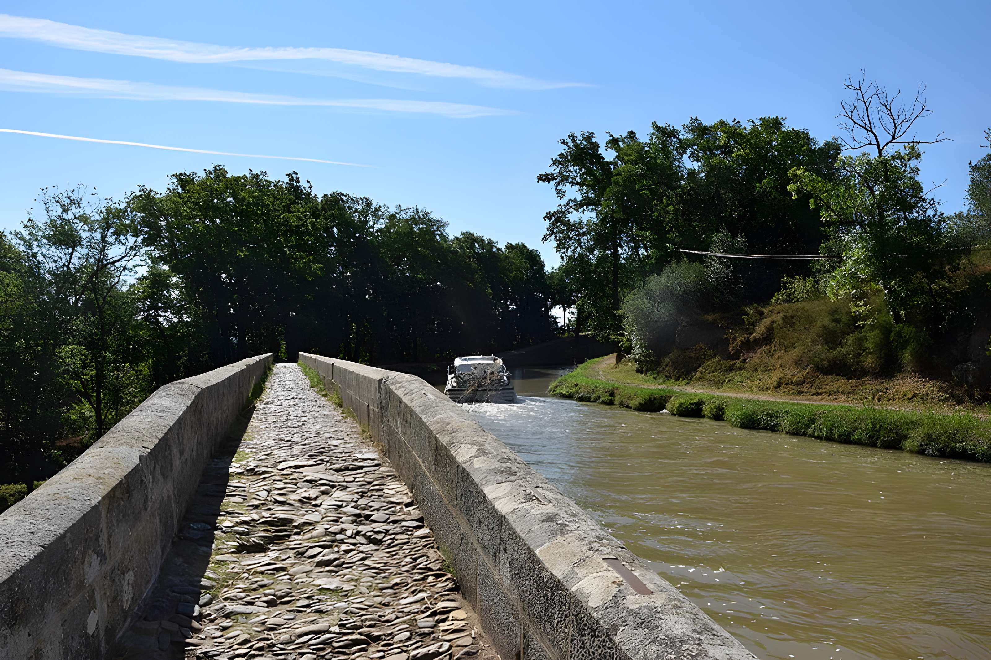 Canal du Midi : Épanchoir de l'Argent-Double