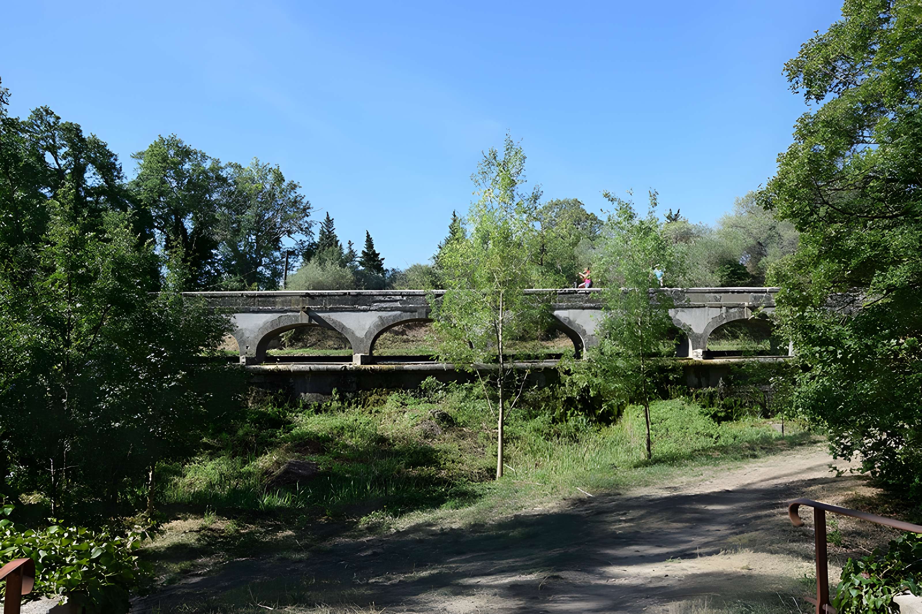 Canal du Midi : Épanchoir de l'Argent-Double