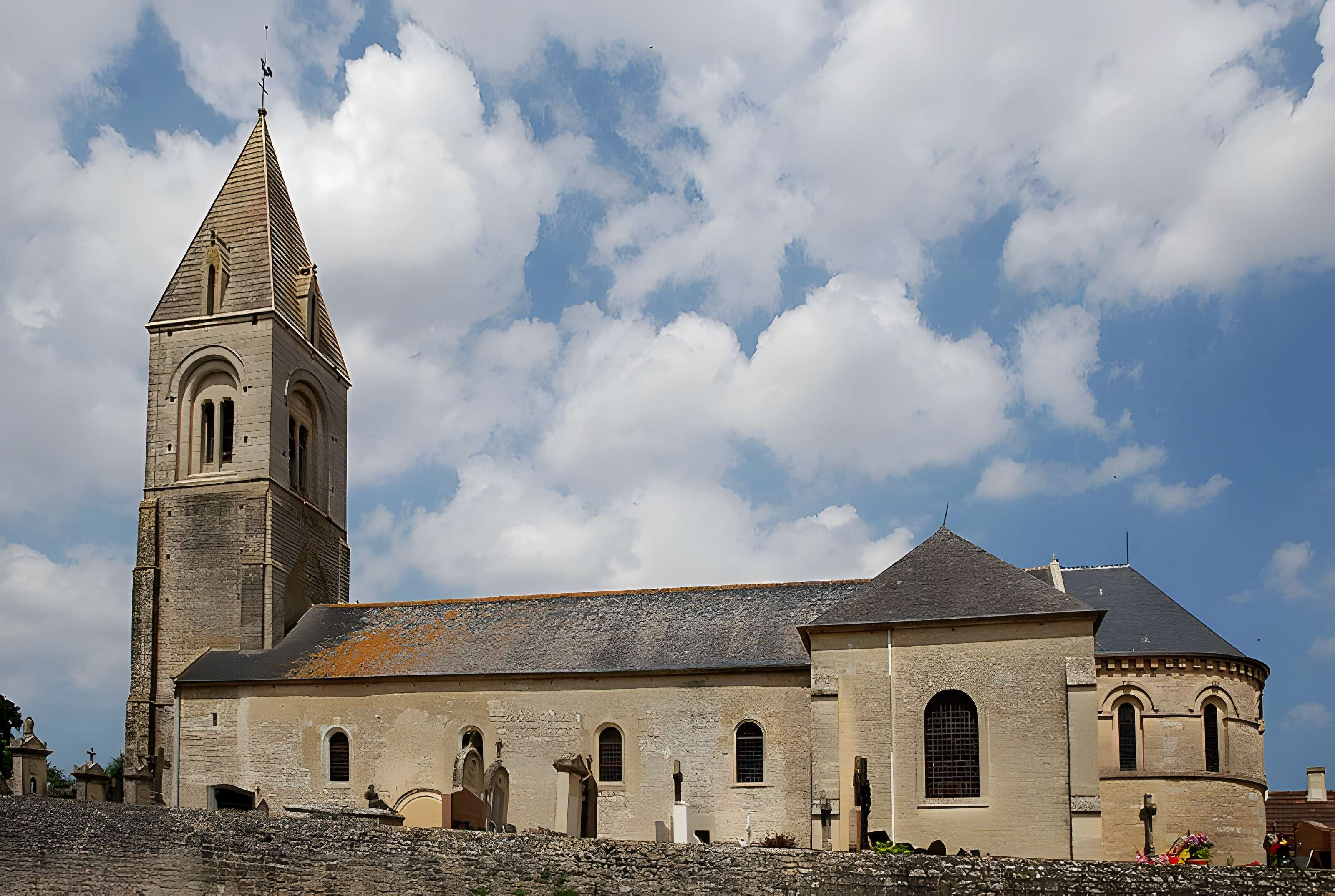 Église Saint-Pierre du Manoir