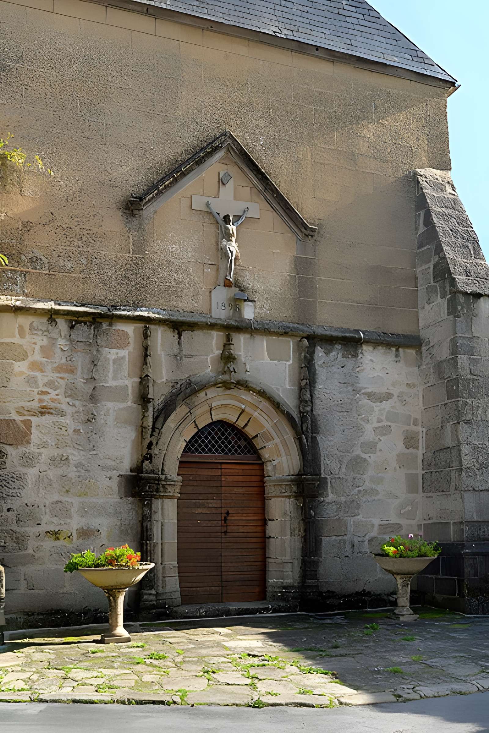 Église Saint-Pierre du Monteil-au-Vicomte
