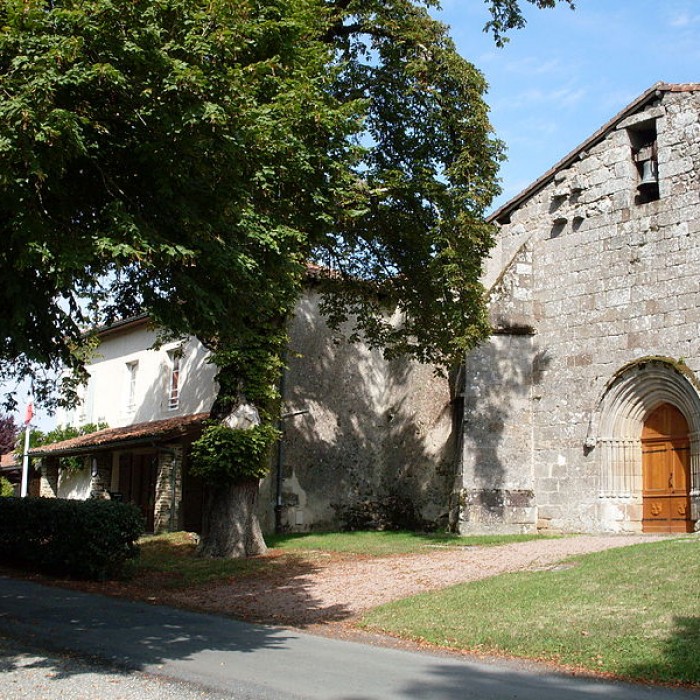 Photo de Église Saint-Pierre et Saint-Paul du Bourdeix