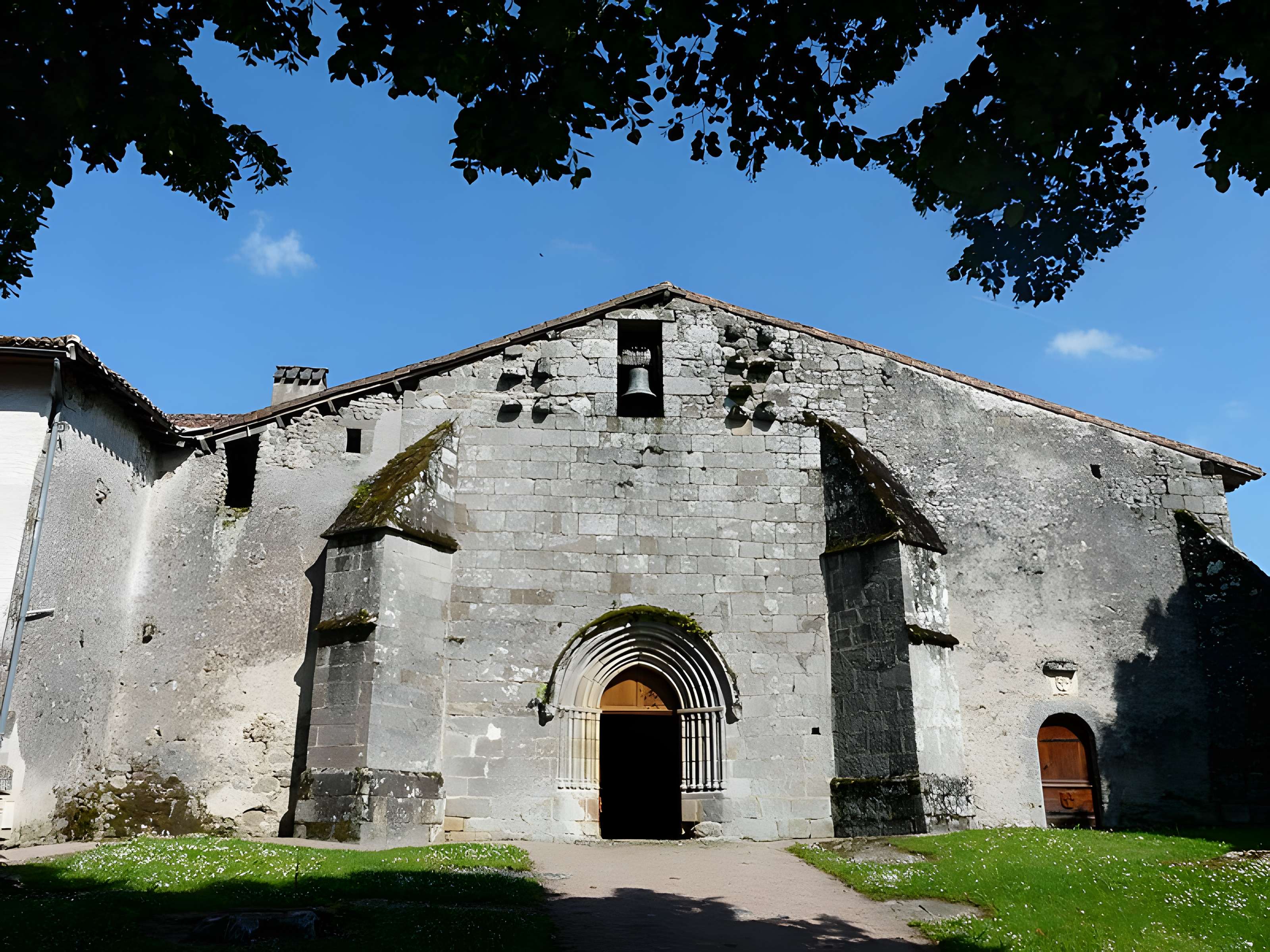 Église Saint-Pierre et Saint-Paul du Bourdeix