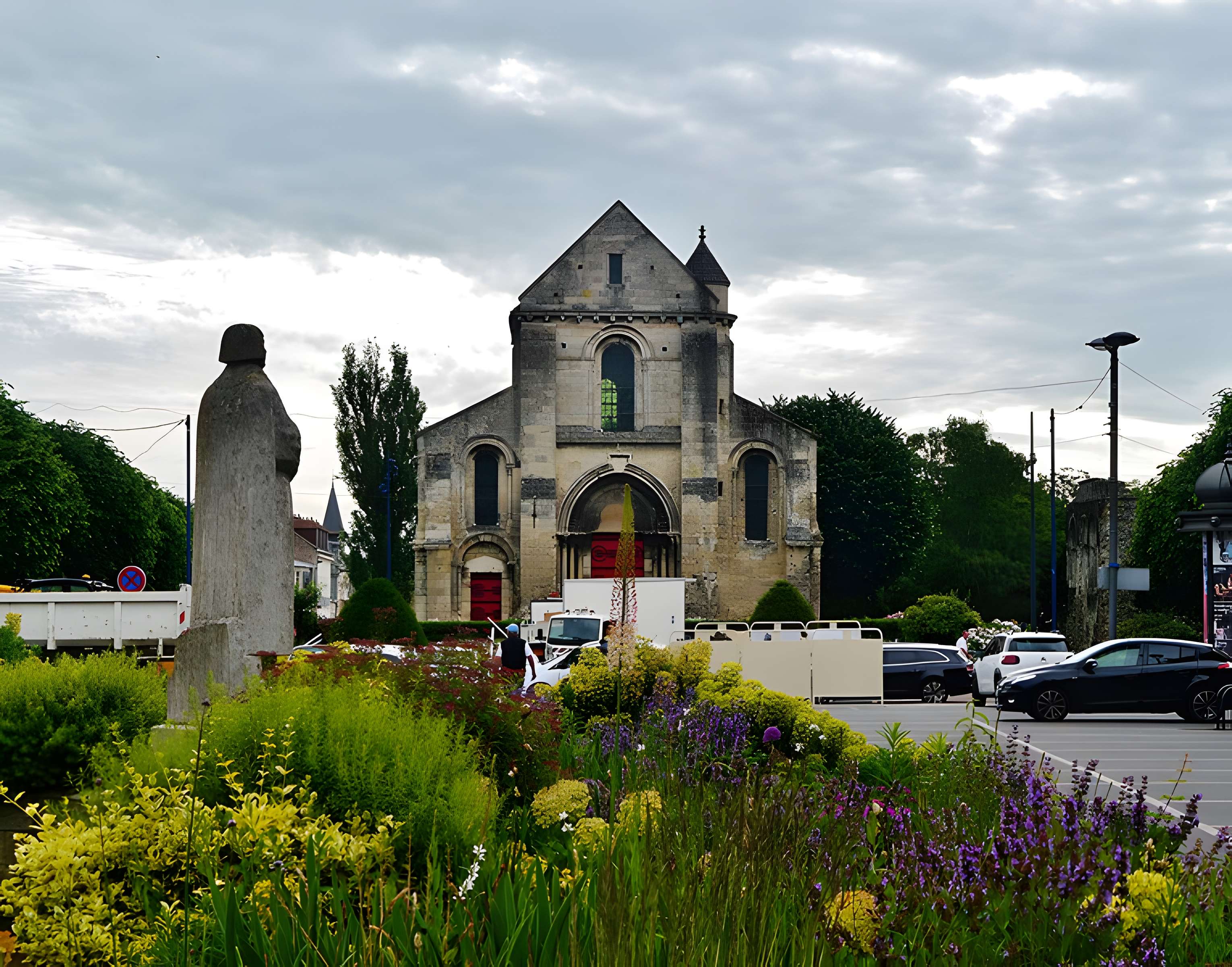 Église Saint-Pierre-au-Parvis de Soissons
