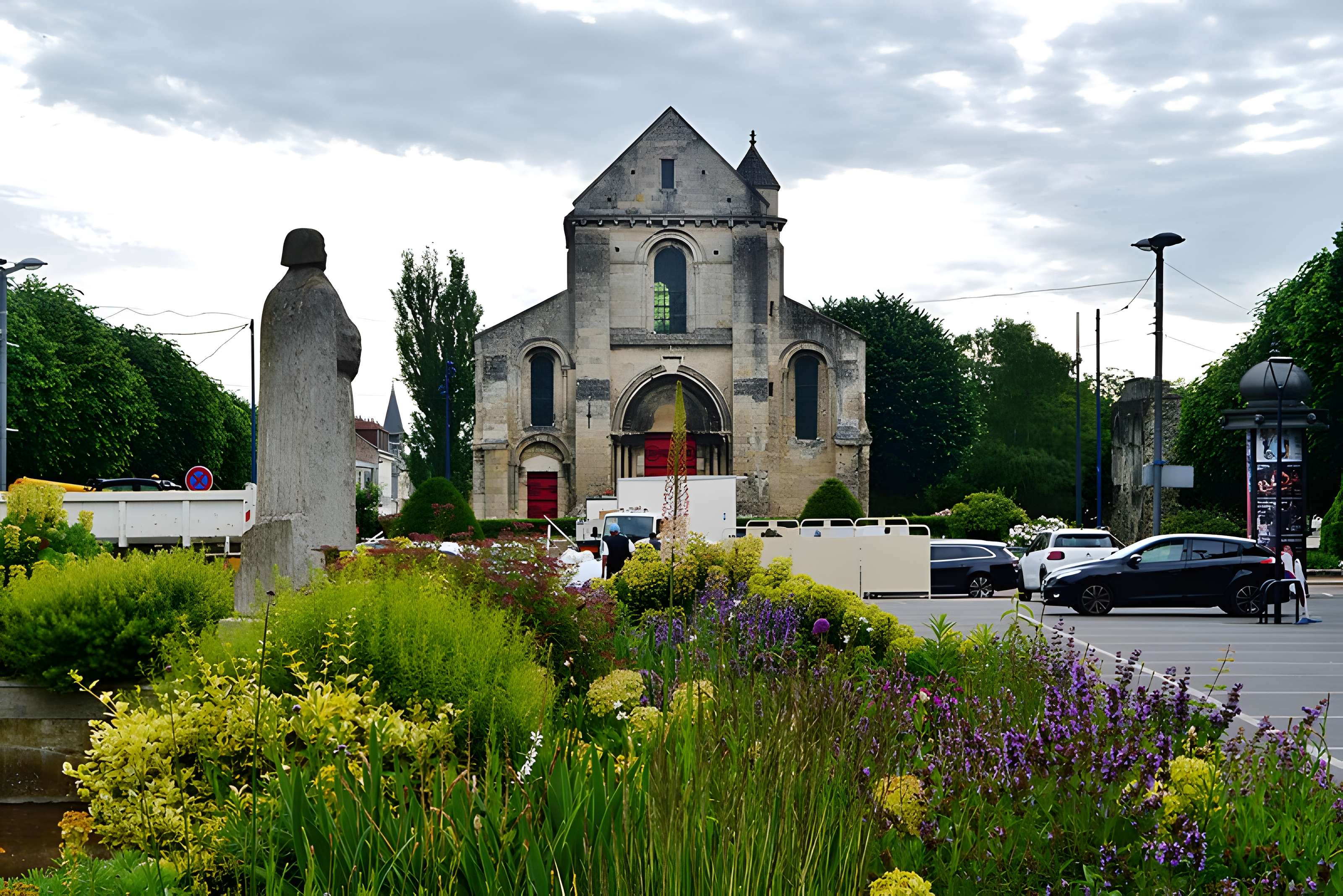 Église Saint-Pierre-au-Parvis de Soissons