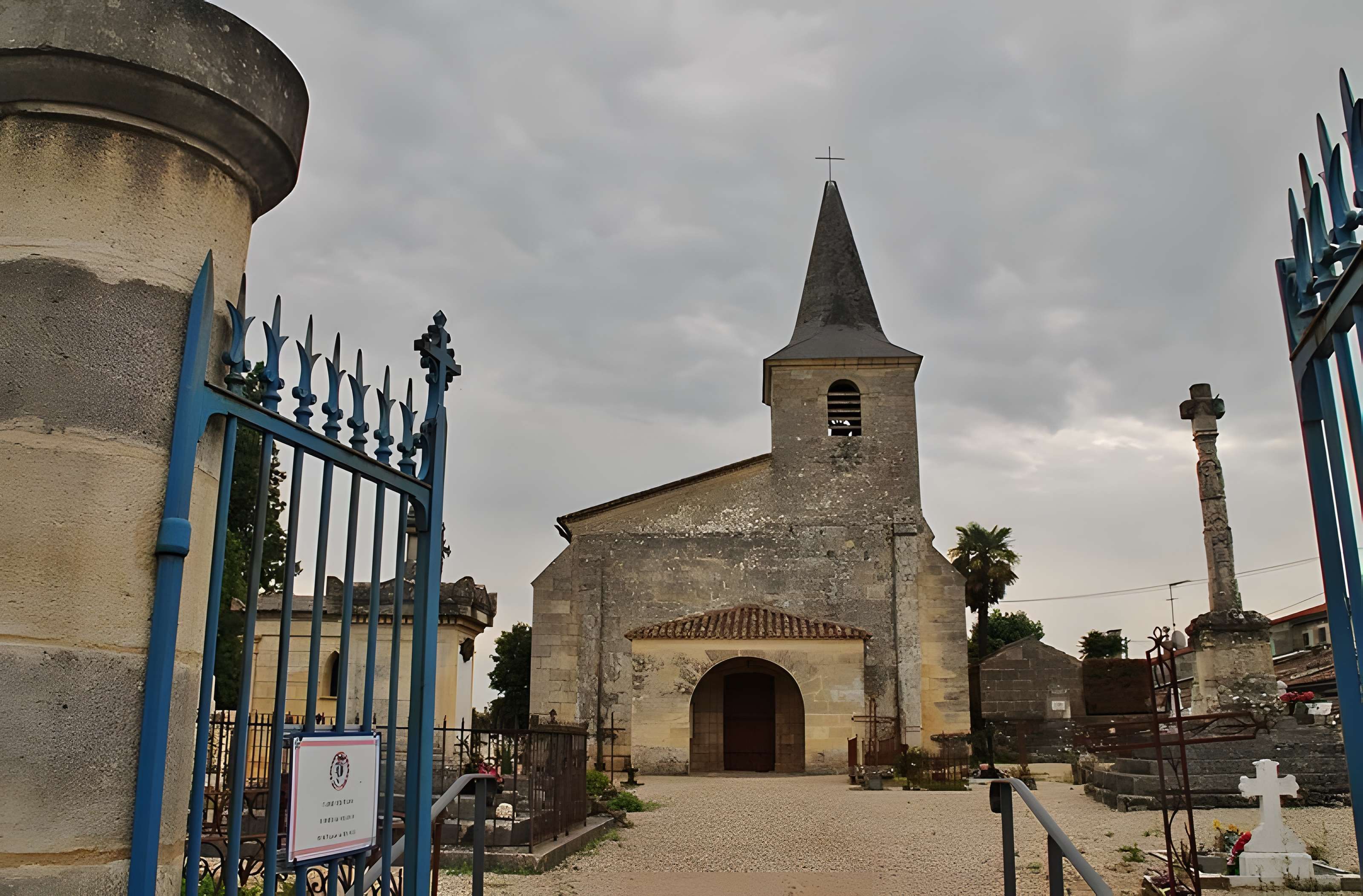 Église Saint-Pierre-aux-Liens de Saint-Pey-d'Armens