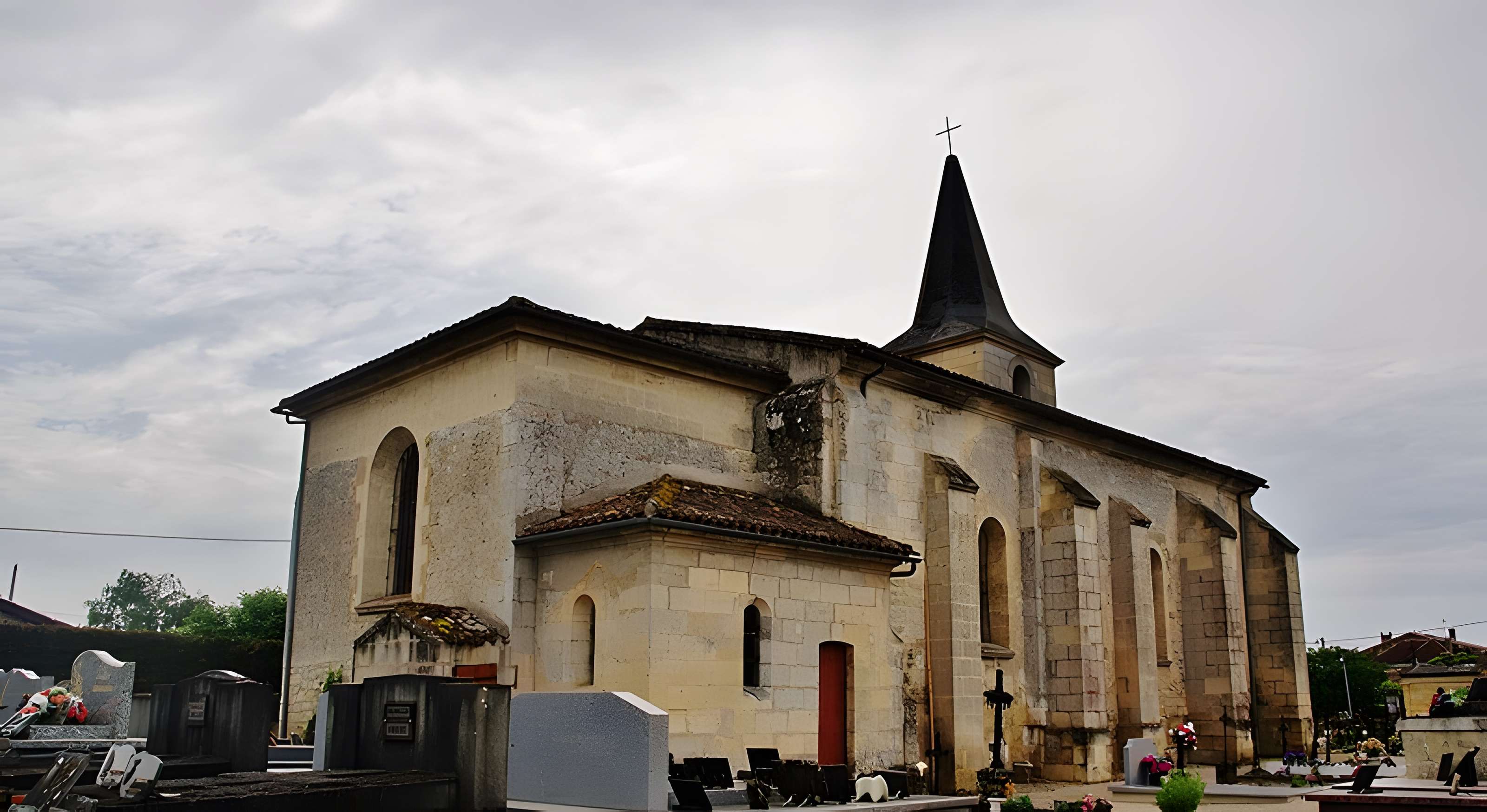 Église Saint-Pierre-aux-Liens de Saint-Pey-d'Armens