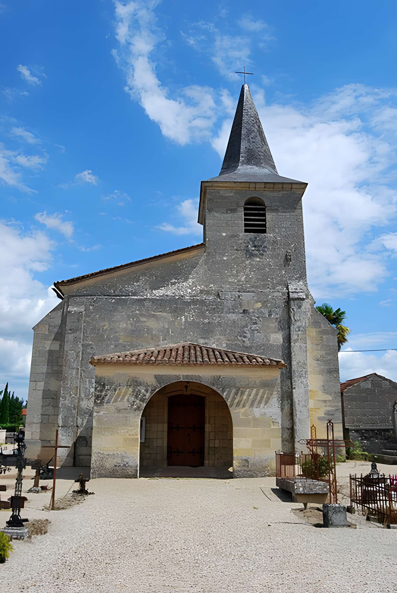 Église Saint-Pierre-aux-Liens de Saint-Pey-d'Armens
