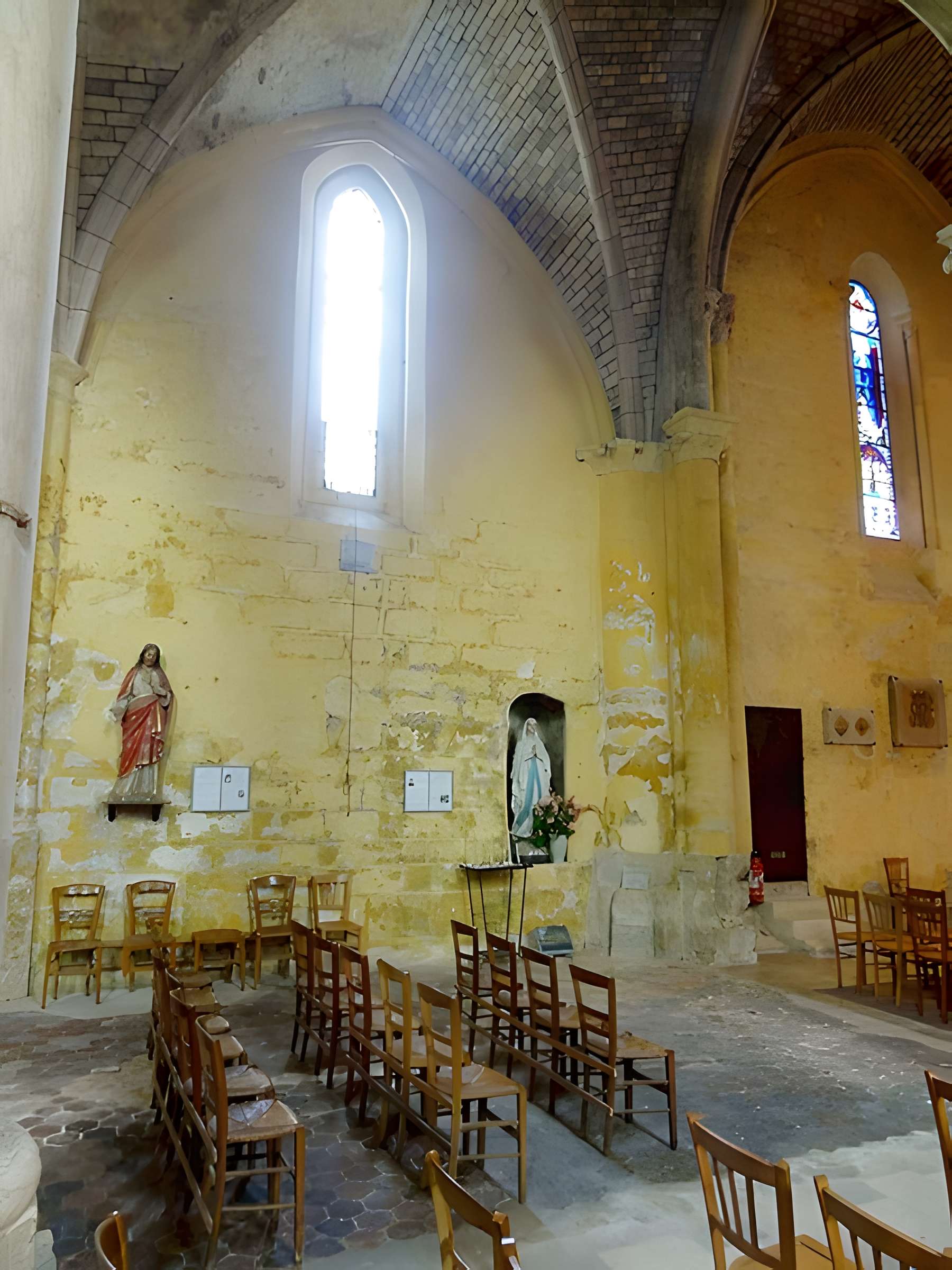 Église Saint-Pierre-aux-Liens de Vaux-sur-Seine