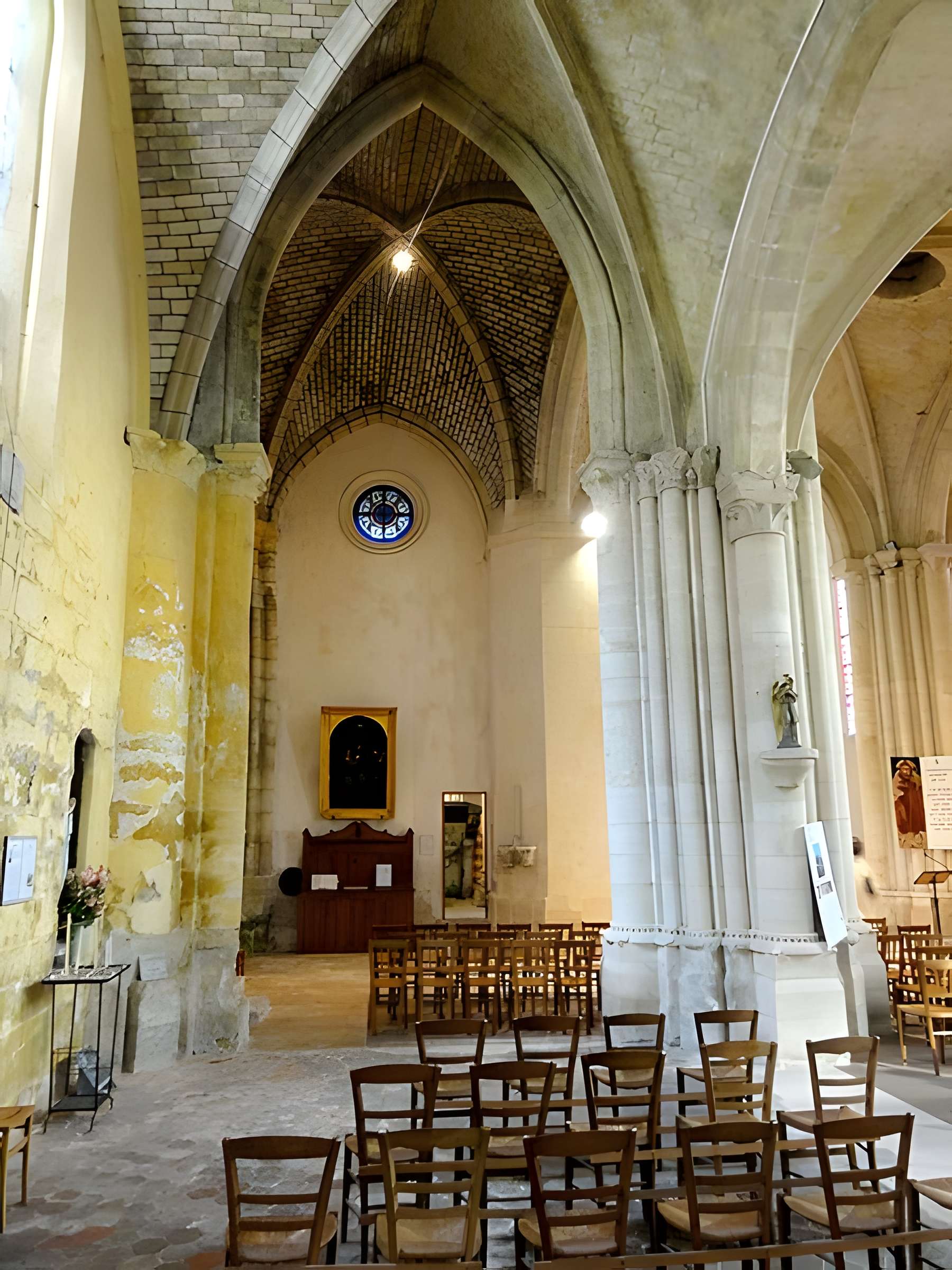 Église Saint-Pierre-aux-Liens de Vaux-sur-Seine