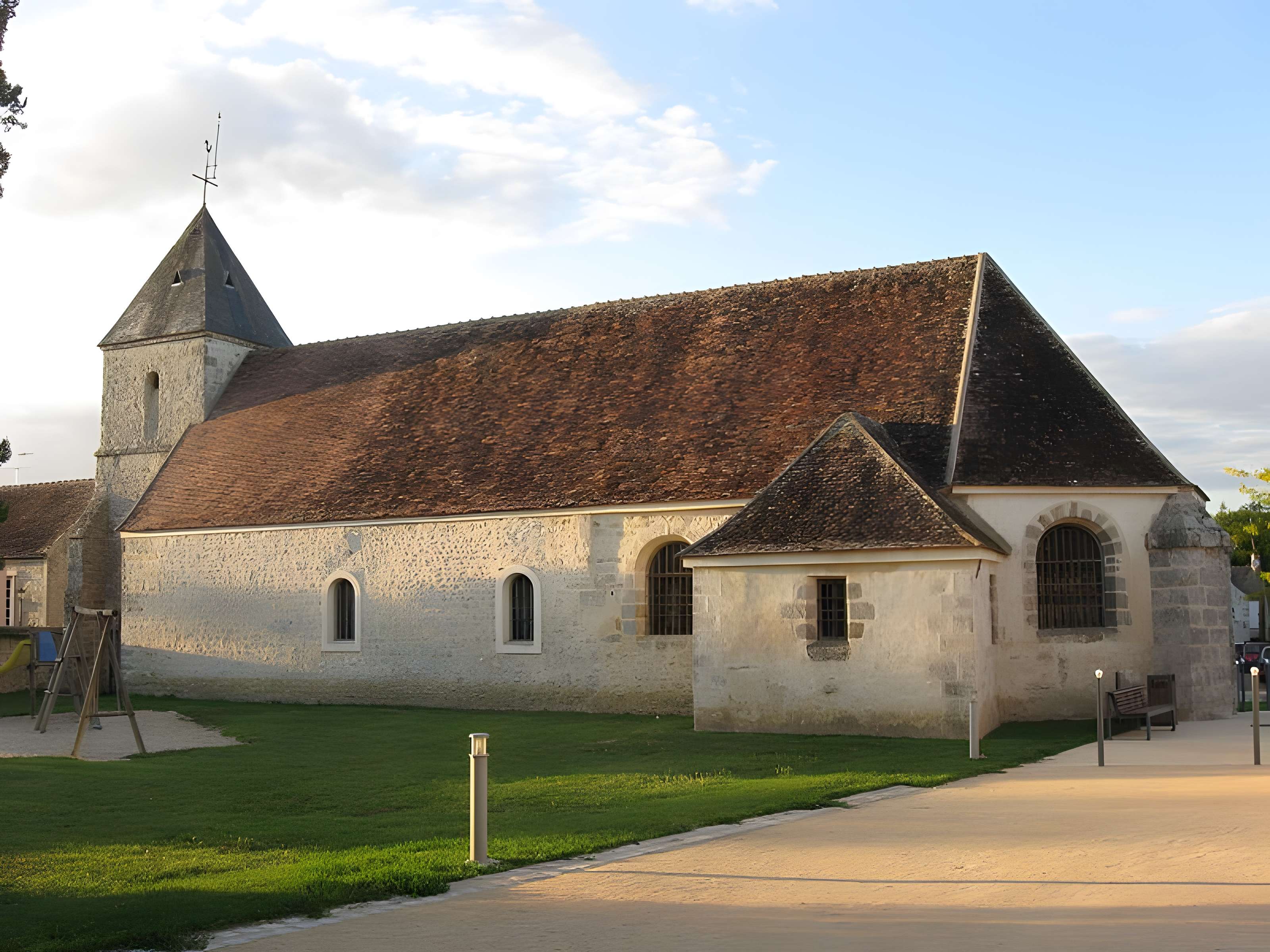 Église Saint-Pierre-aux-Liens d'Épisy 
