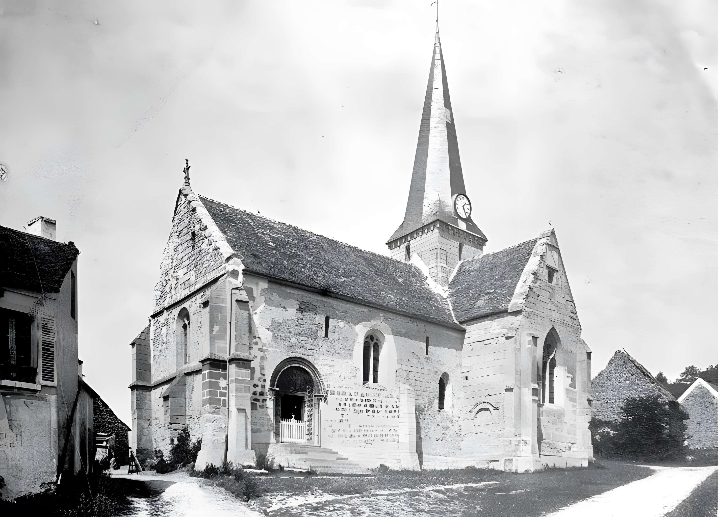 Église Saint-Pierre-aux-Liens-et-Saint-Étienne de Brignancourt