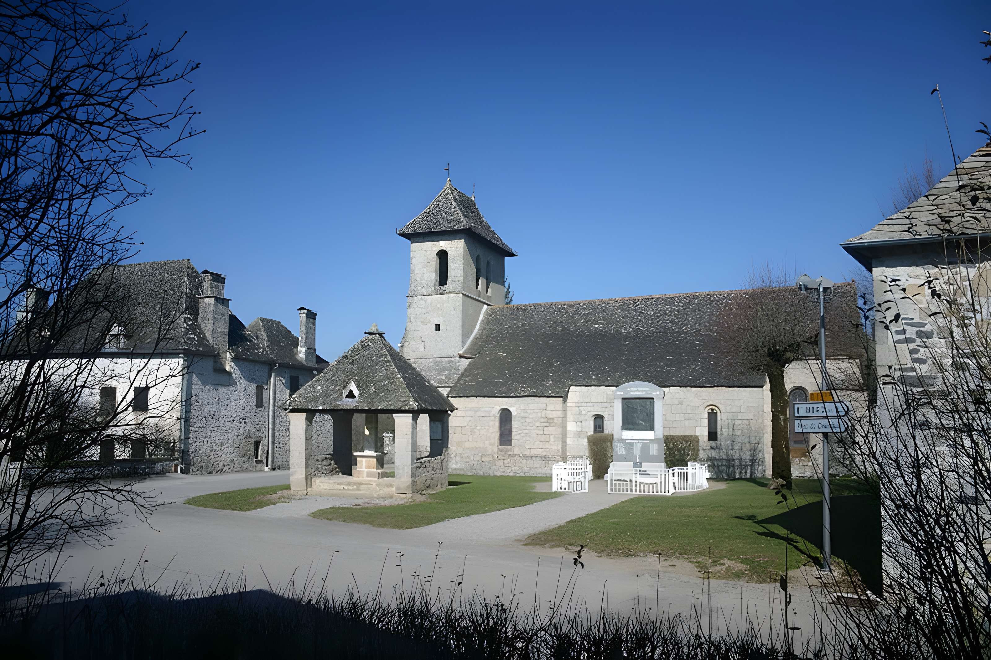 Église Saint-Pierre-ès-Liens de Bassignac-le-Haut