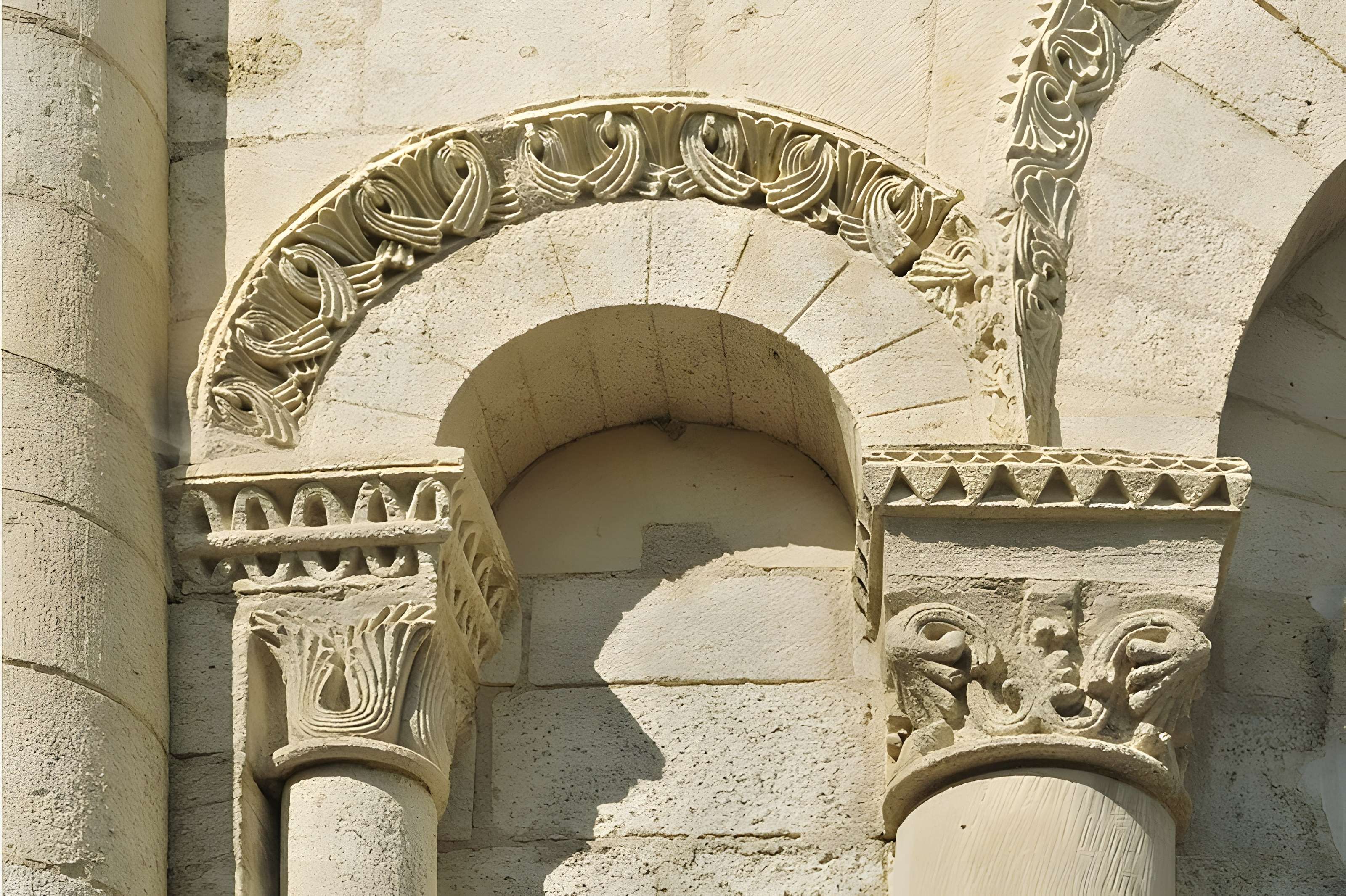Église Saint-Pierre-ès-Liens de Bonneuil-Matours