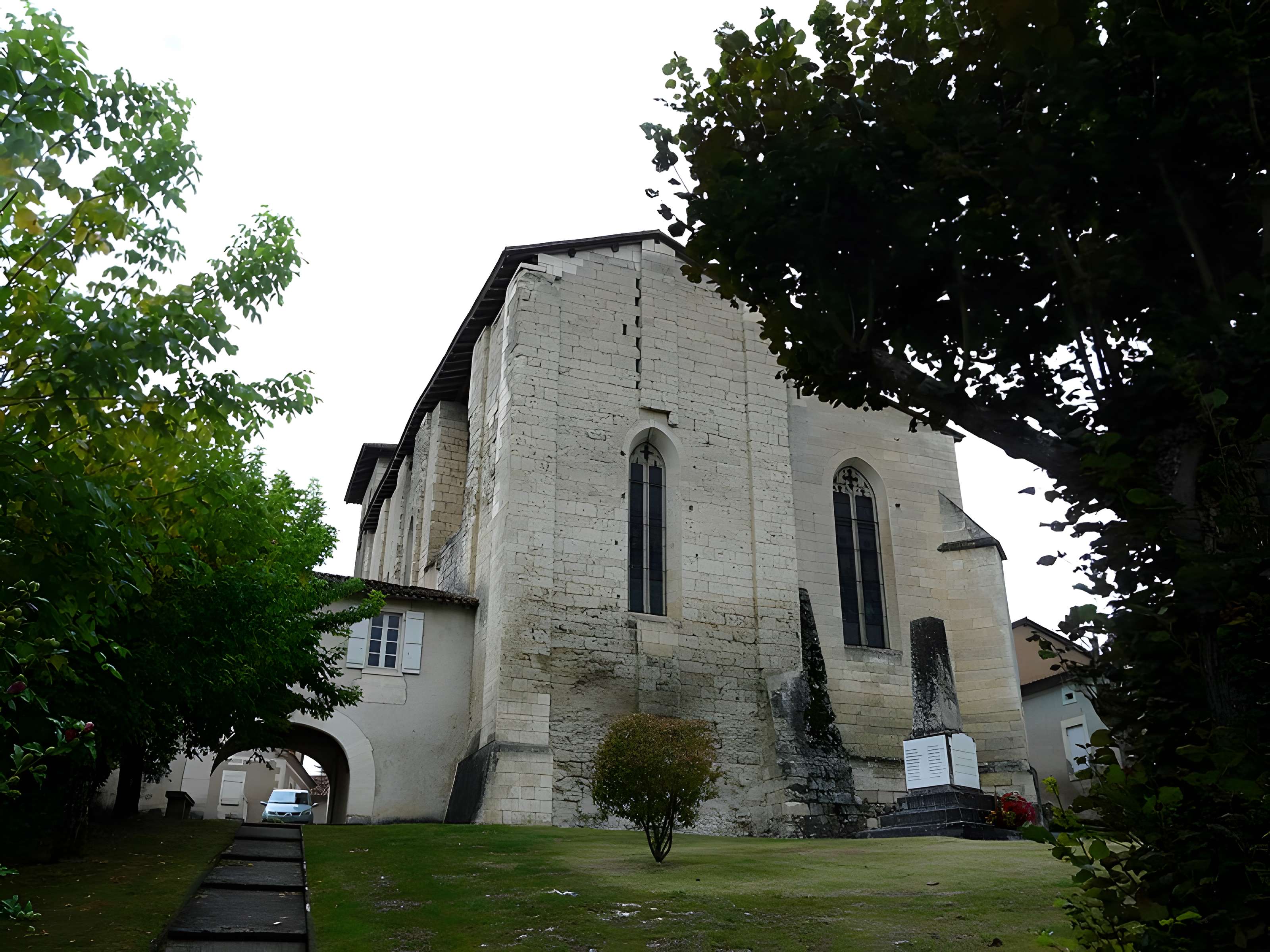 Église Saint-Pierre-ès-liens de Chantérac