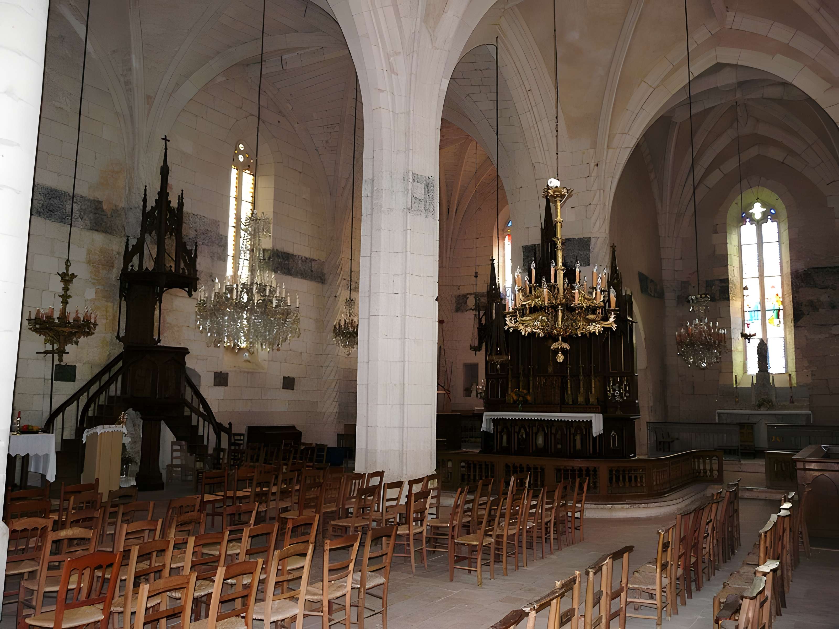 Église Saint-Pierre-ès-liens de Chantérac