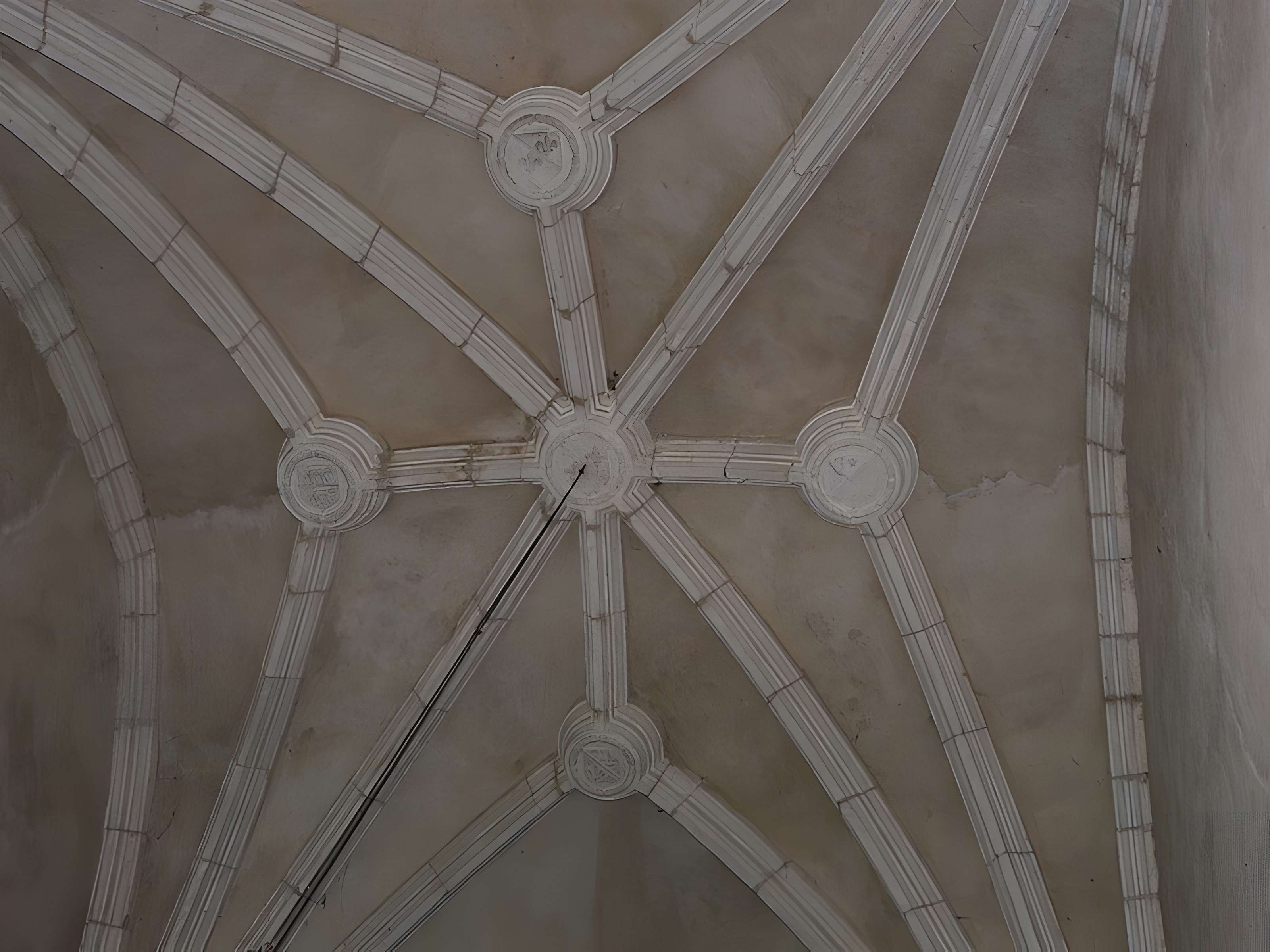 Église Saint-Pierre-ès-liens de Chantérac