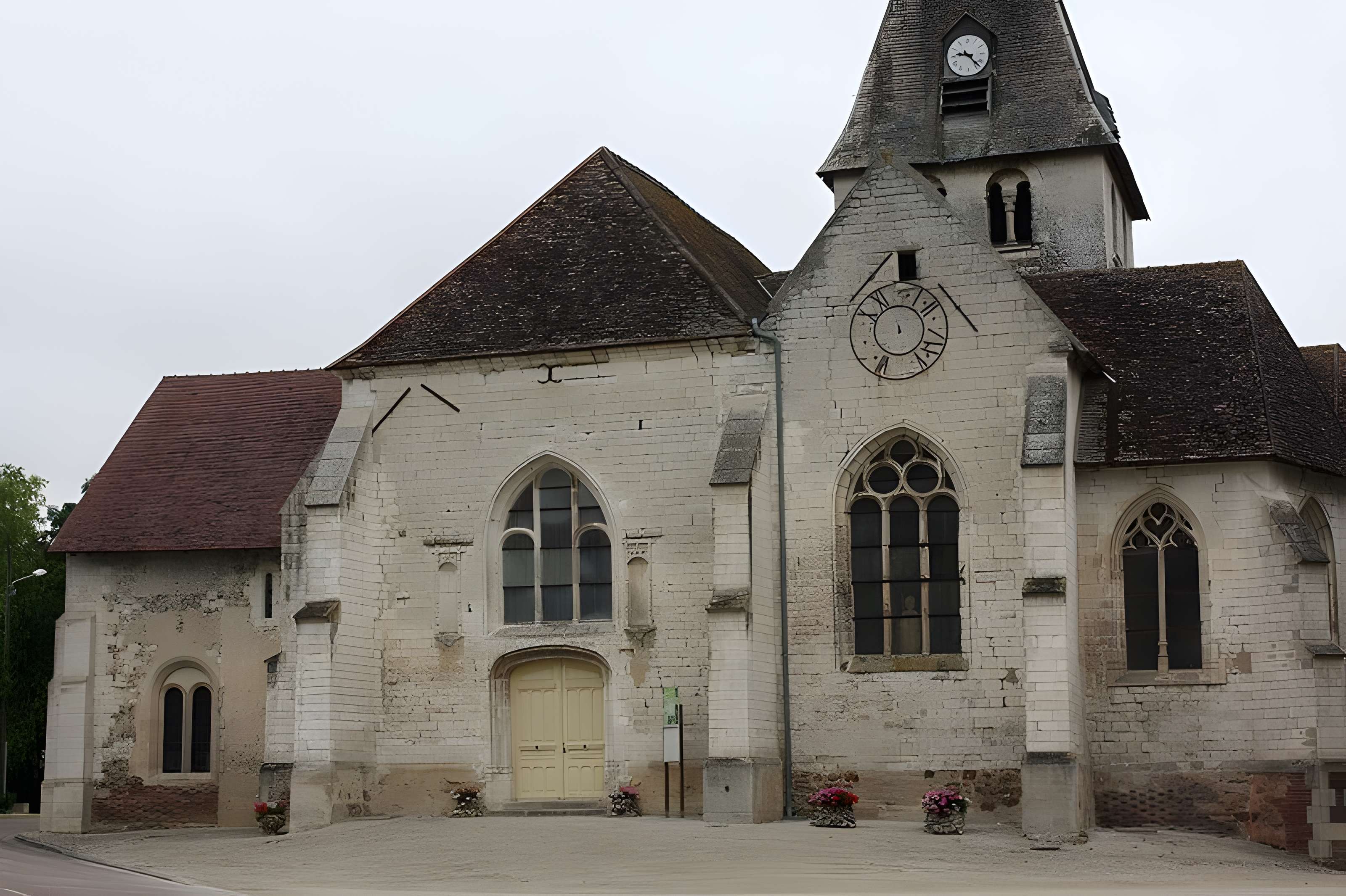 Église Saint-Pierre-ès-Liens de Chapelle-Vallon