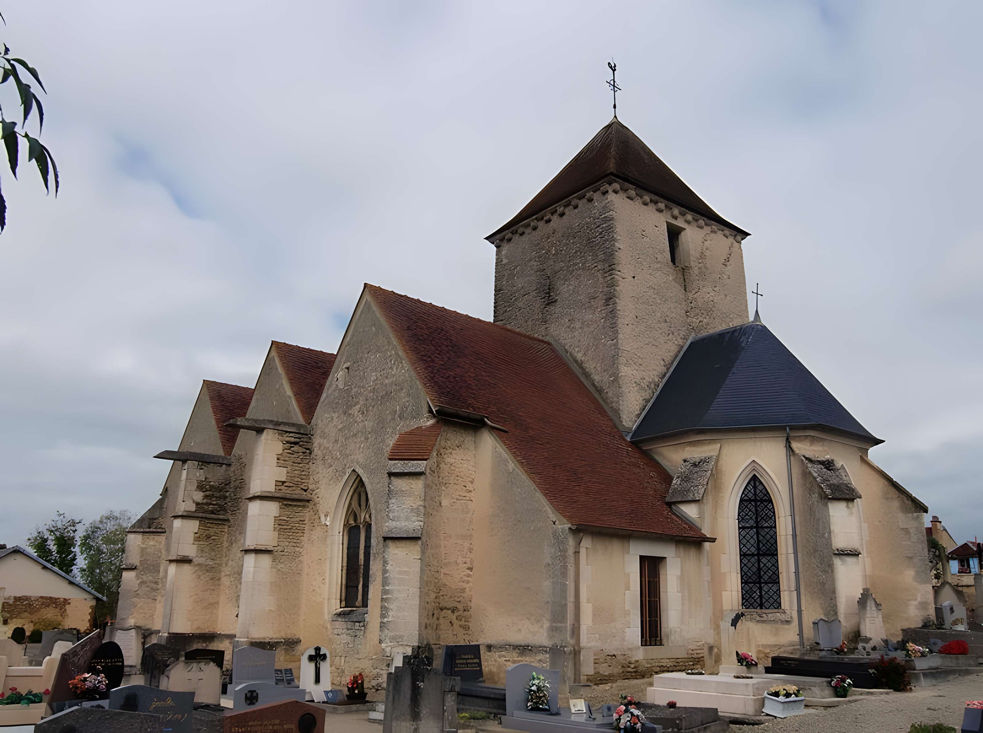 Église Saint-Pierre-ès-Liens de Courtenot 