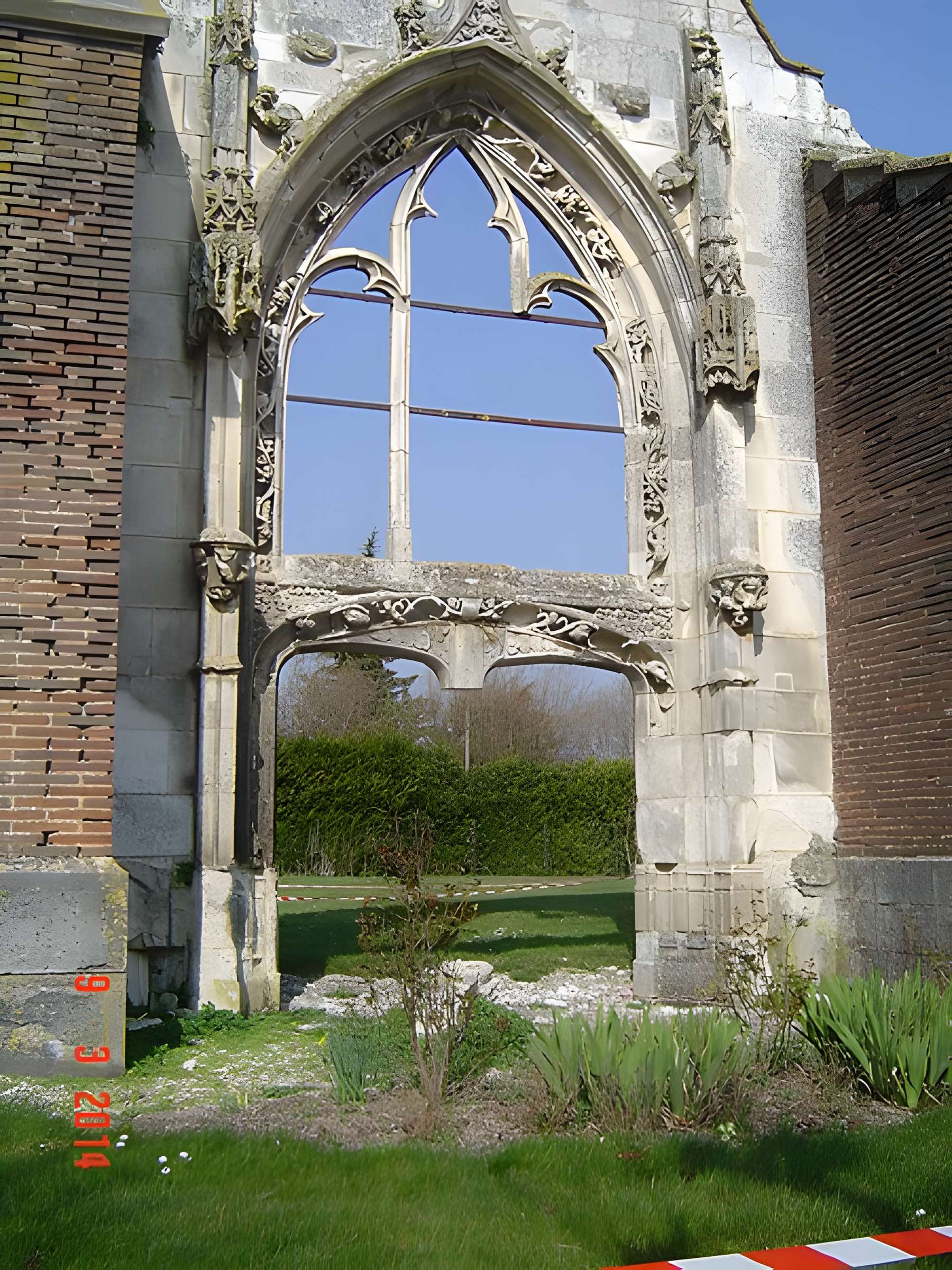 Église Saint-Pierre-ès-Liens de Laines-aux-Bois