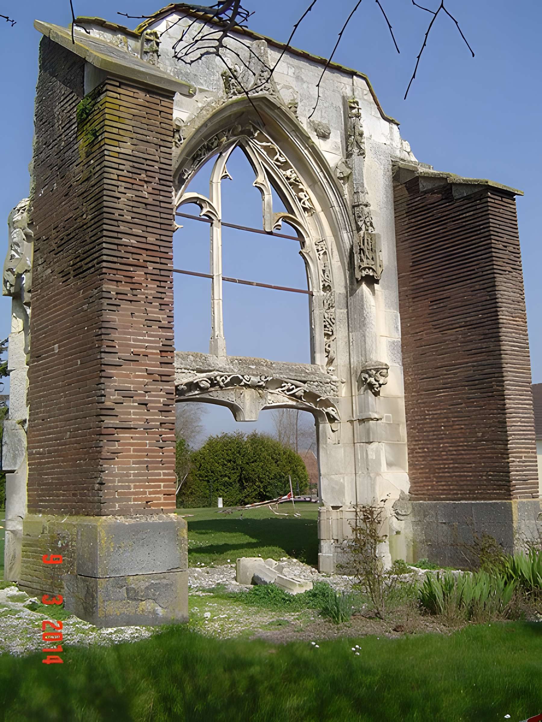 Église Saint-Pierre-ès-Liens de Laines-aux-Bois