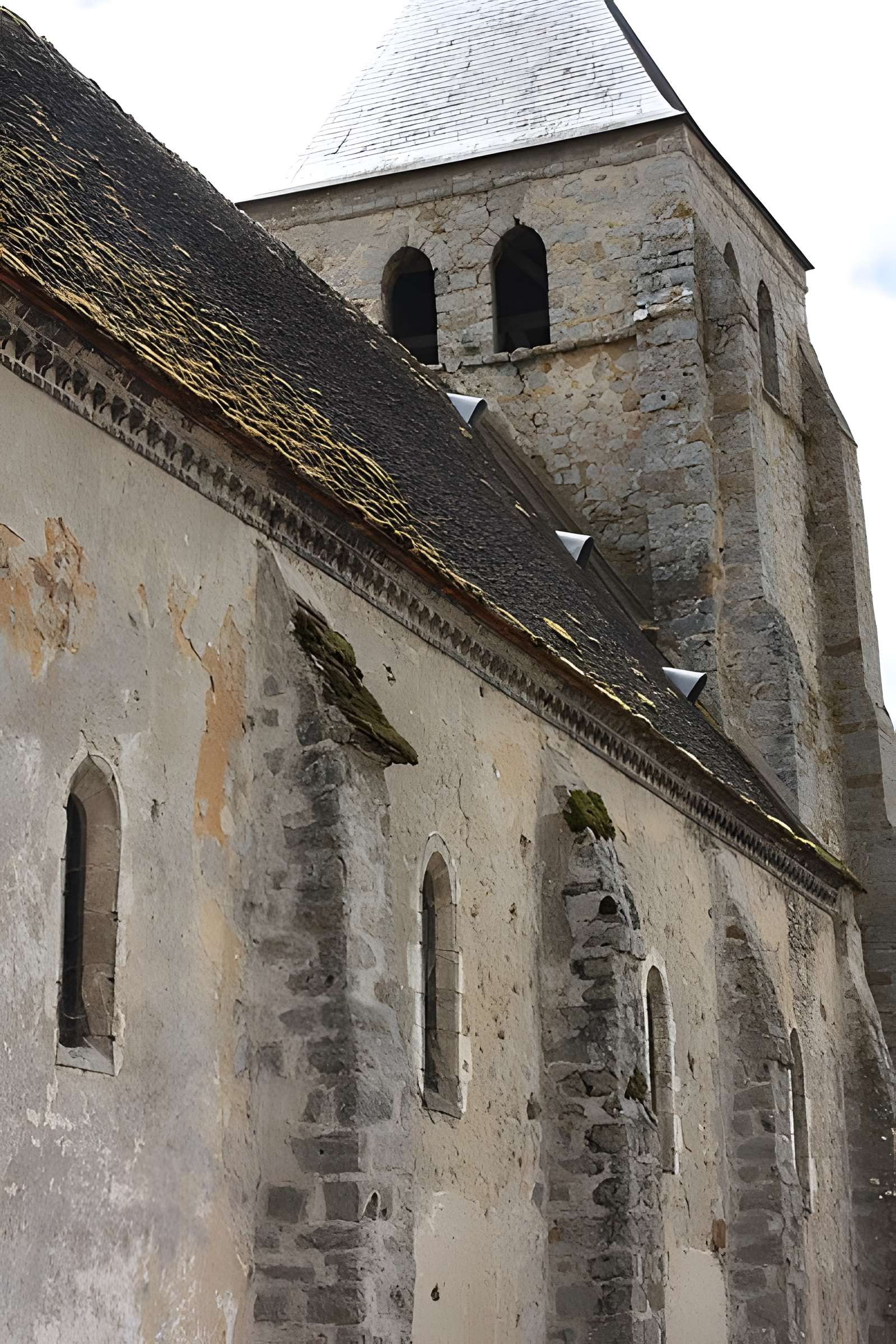 Église Saint-Pierre-ès-Liens de Molinons