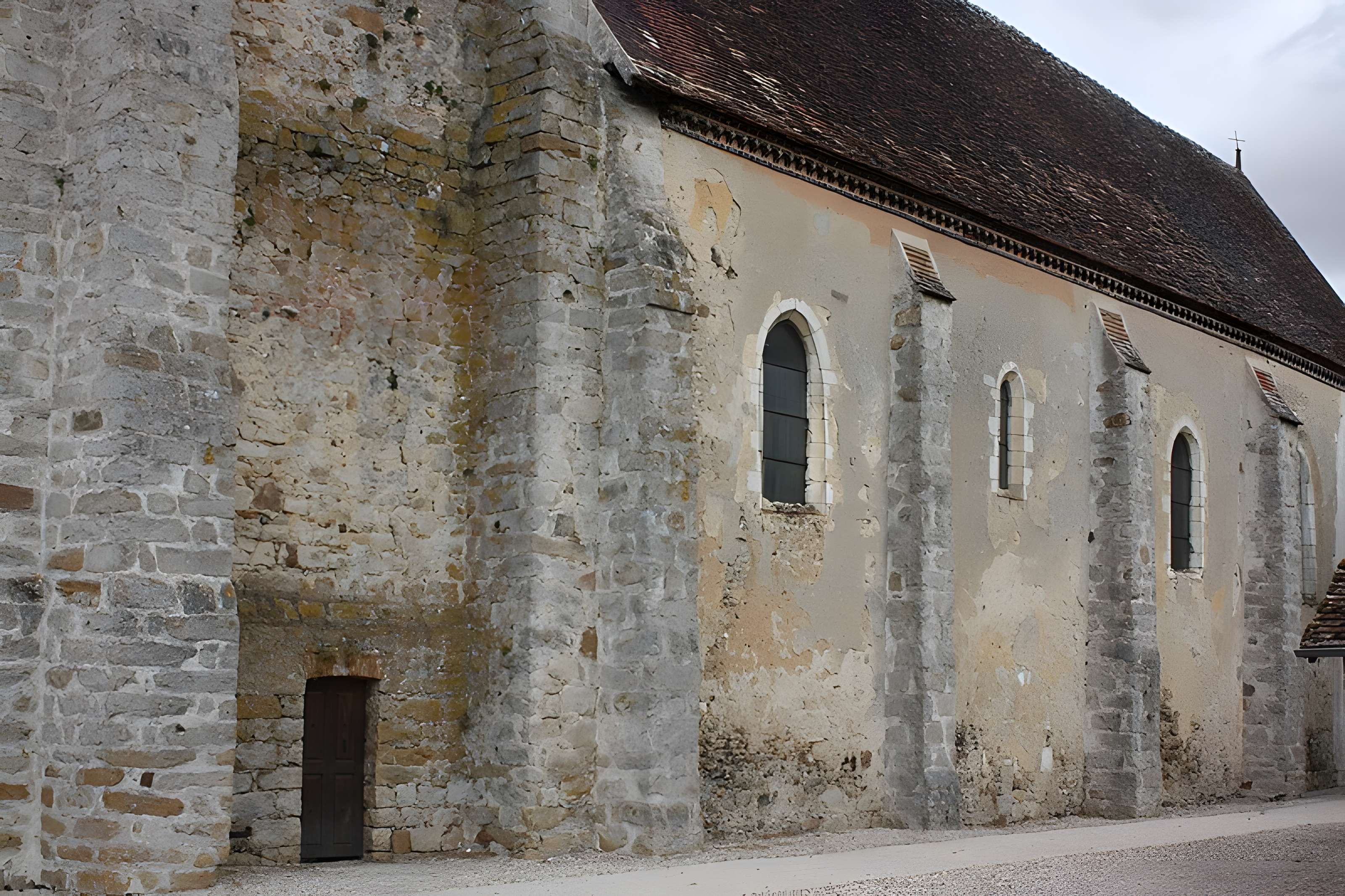 Église Saint-Pierre-ès-Liens de Molinons