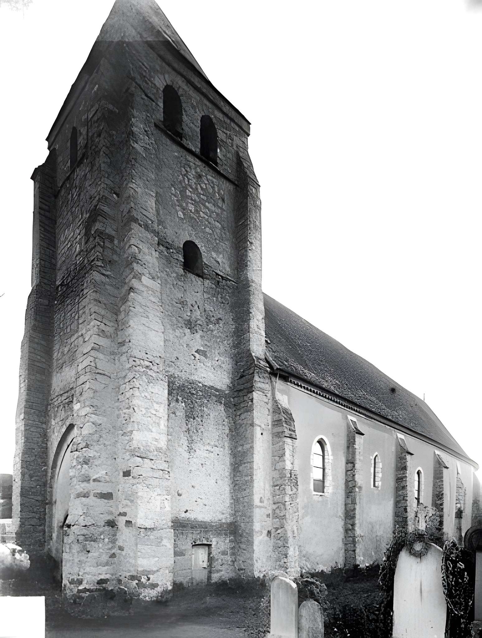 Église Saint-Pierre-ès-Liens de Molinons