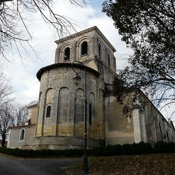Église Saint-Pierre-ès-Liens de Montrem