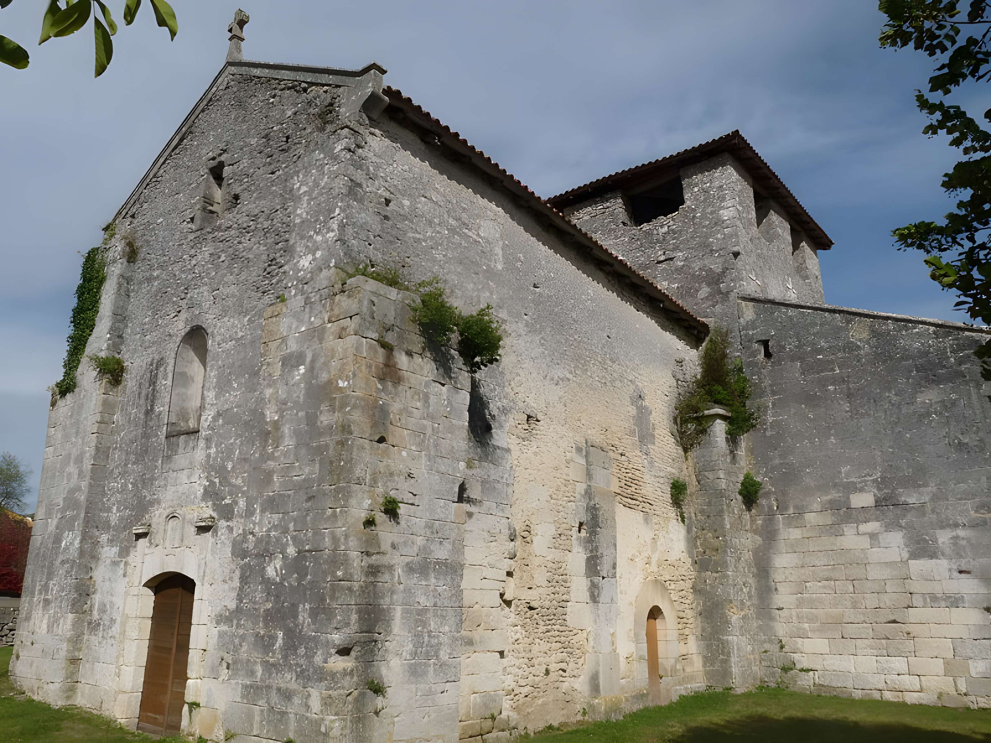 Église Saint-Pierre-ès-Liens de Rossignol
