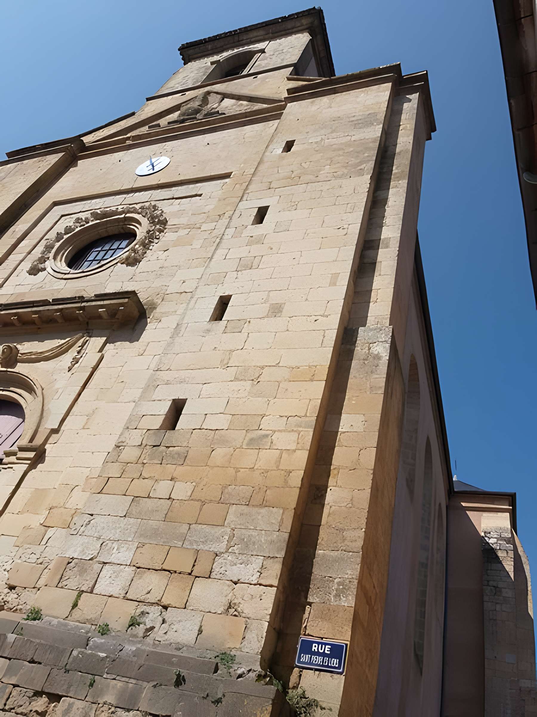 Église Saint-Pierre-ès-Liens de Sainte-Alvère