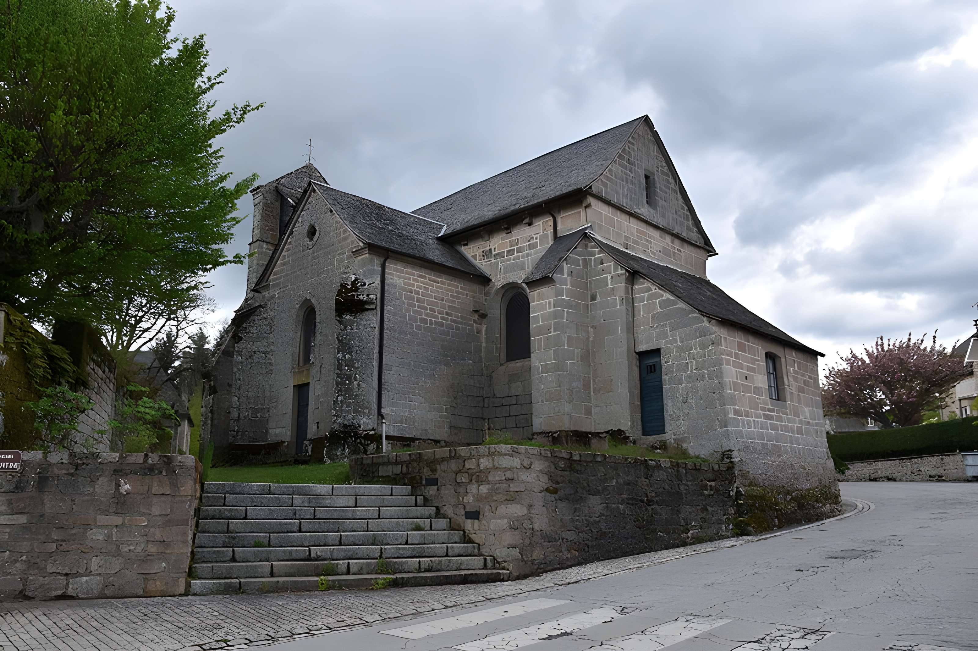 Église Saint-Pierre-ès-Liens de Sarran