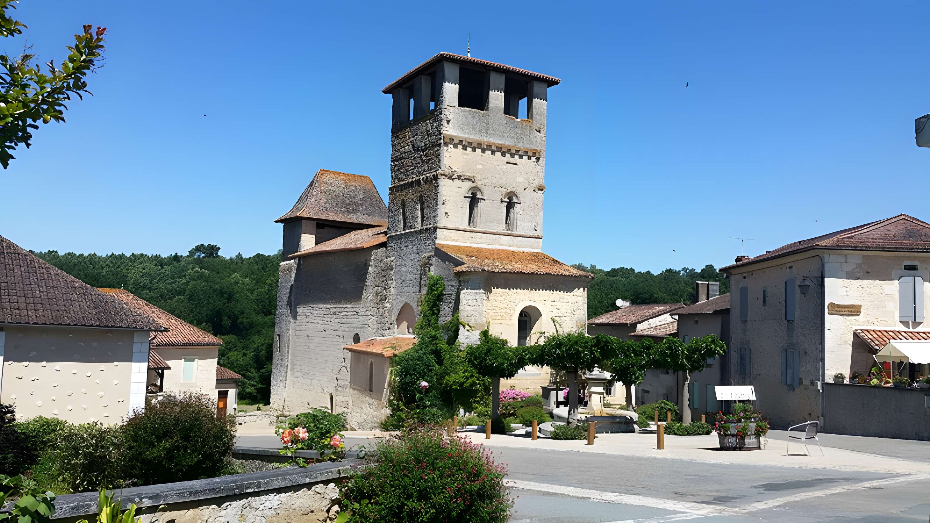 Église Saint-Pierre-ès-Liens de Siorac-de-Ribérac