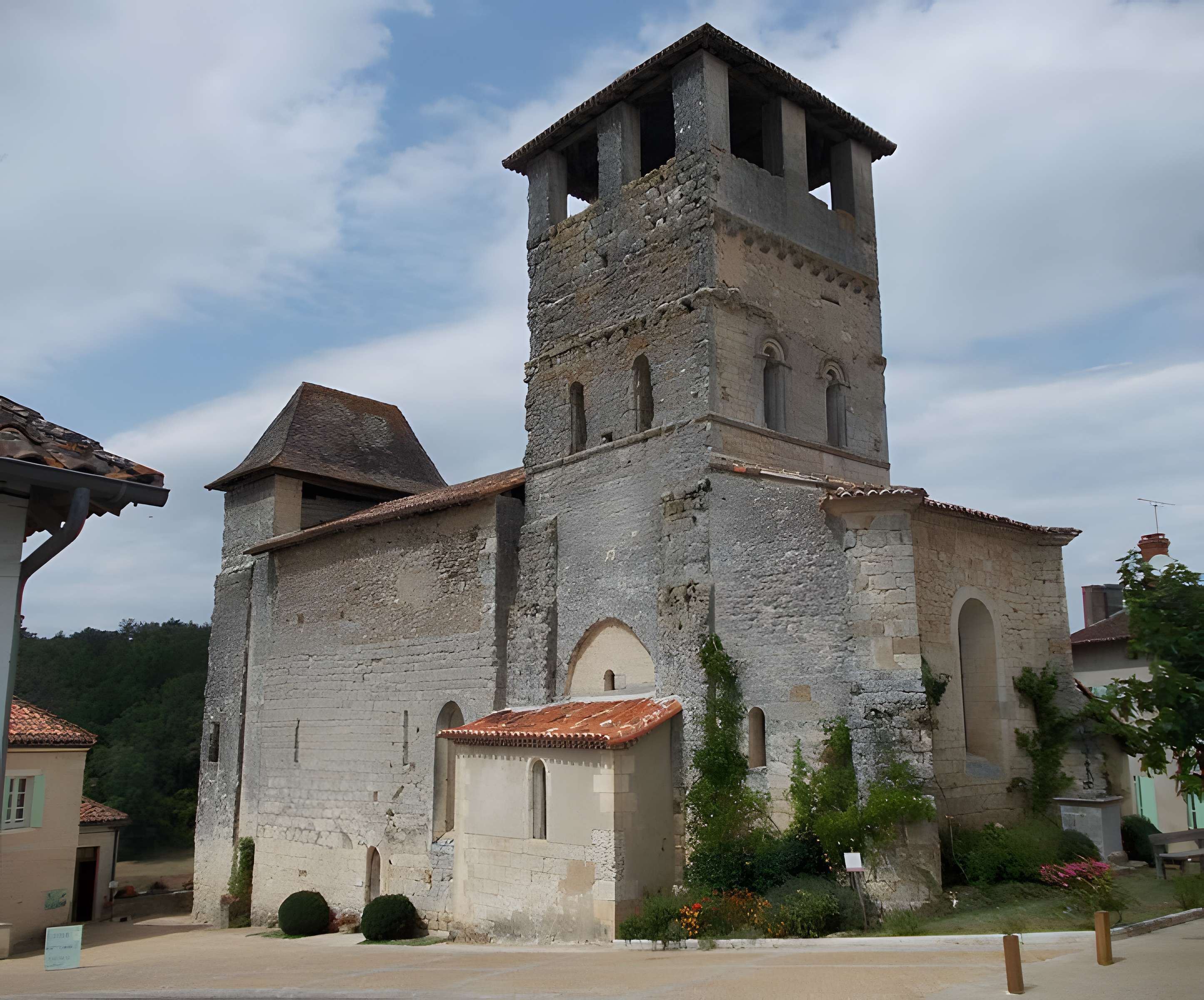 Église Saint-Pierre-ès-Liens de Siorac-de-Ribérac