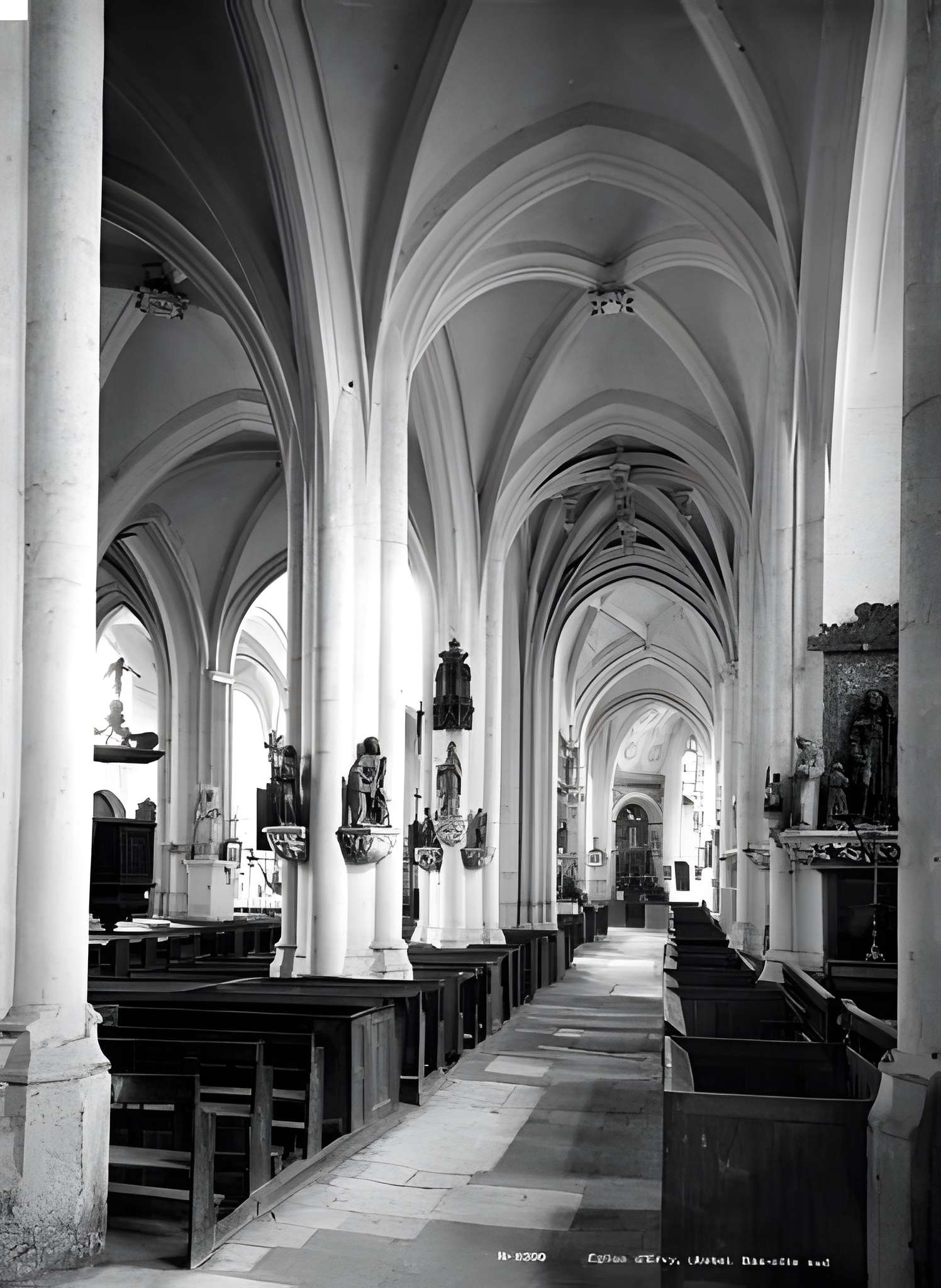 Église Saint-Pierre-ès-Liens d'Ervy-le-Châtel