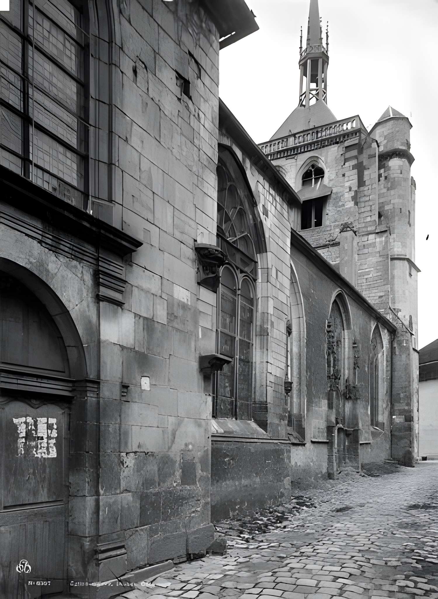 Église Saint-Pierre-ès-Liens d'Ervy-le-Châtel
