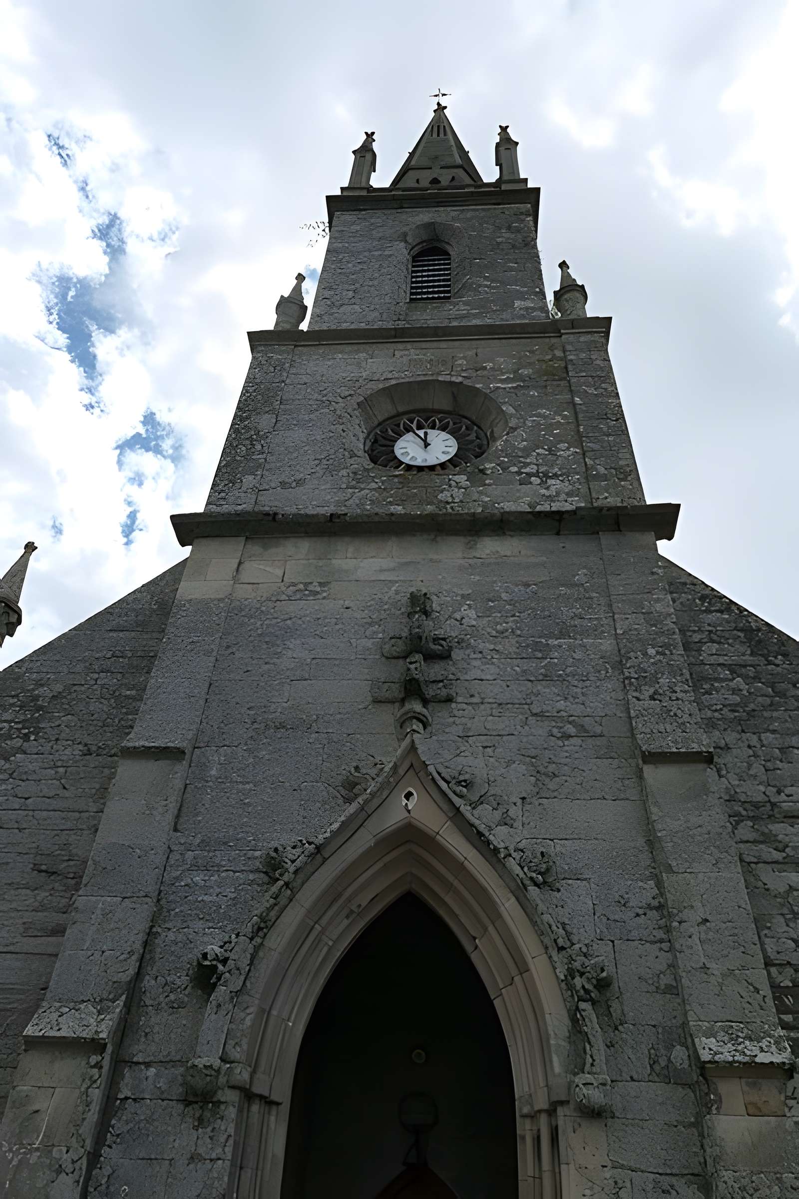 Église Saint-Pierre-et-Saint-Jean-Baptiste de Guéhenno